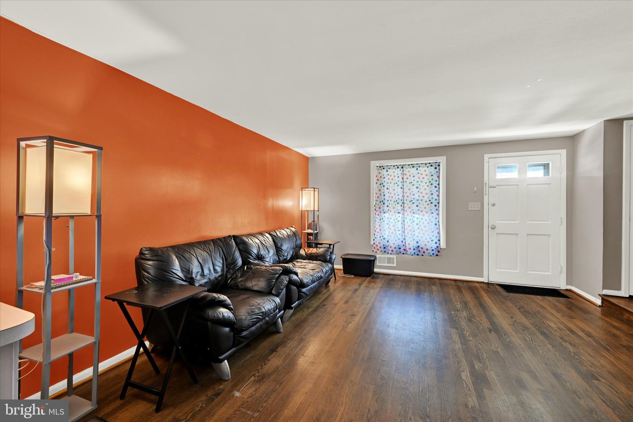 FOX RIDGE MANOR - Residential