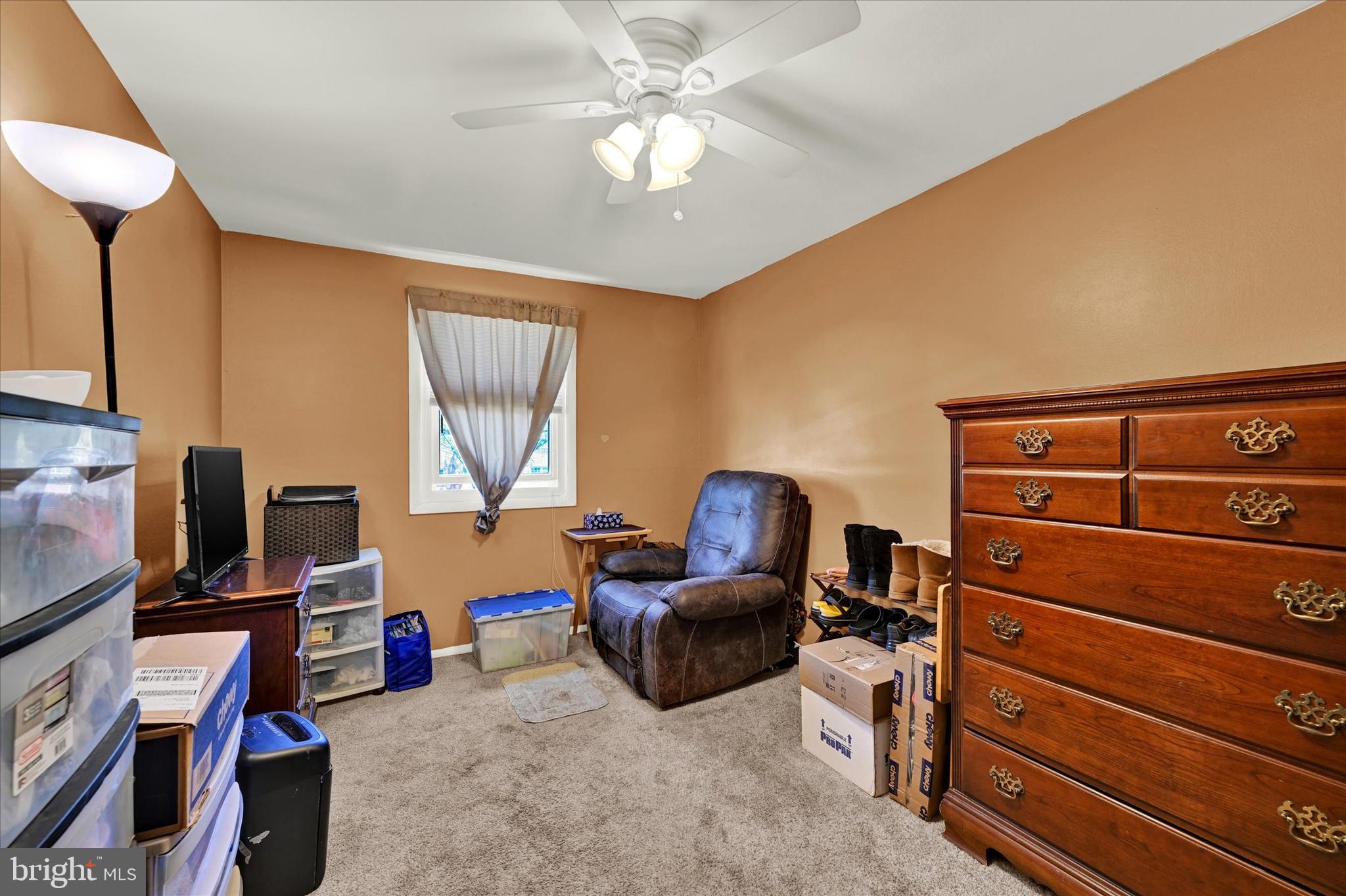 FOX RIDGE MANOR - Residential