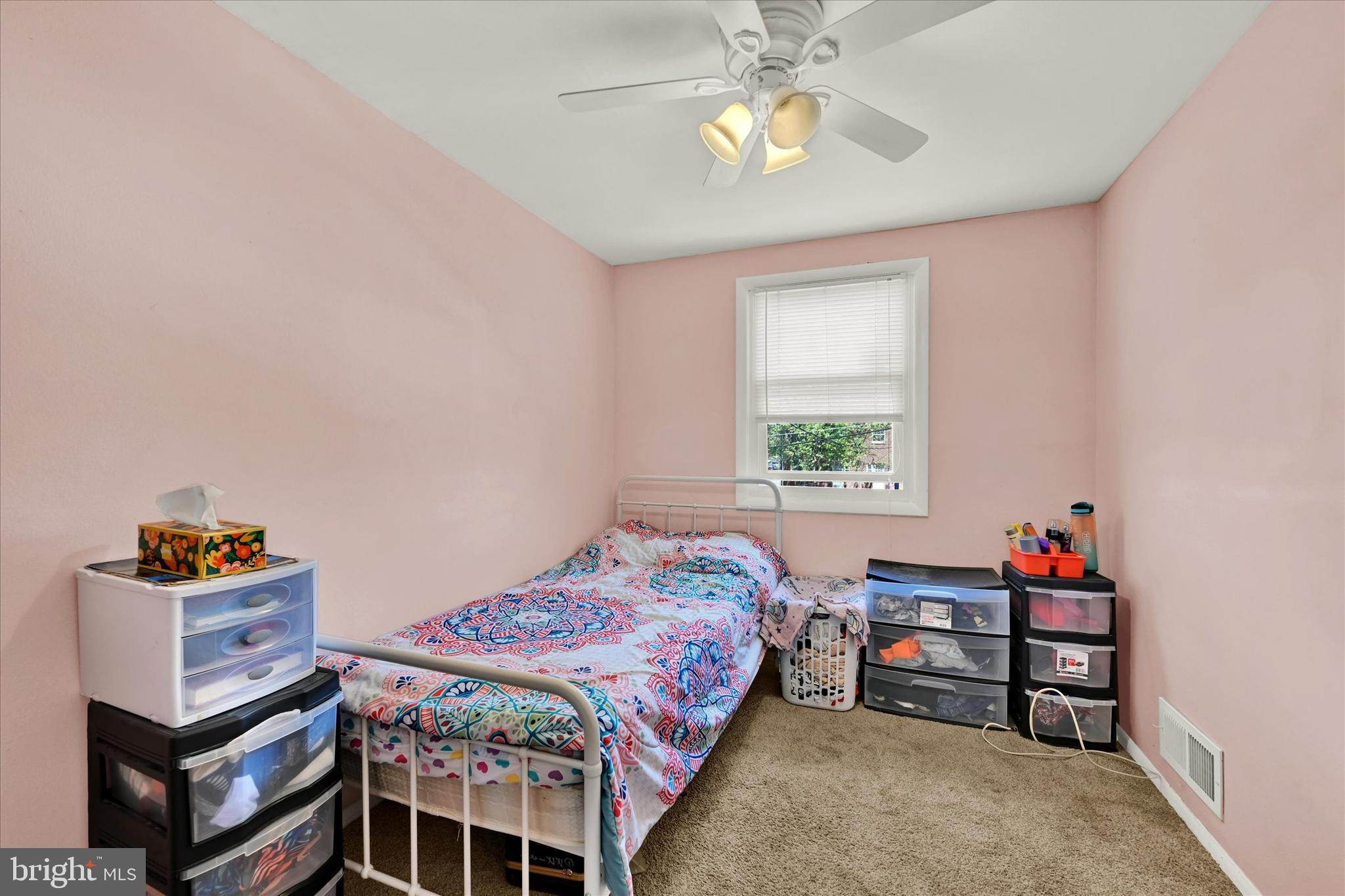 FOX RIDGE MANOR - Residential