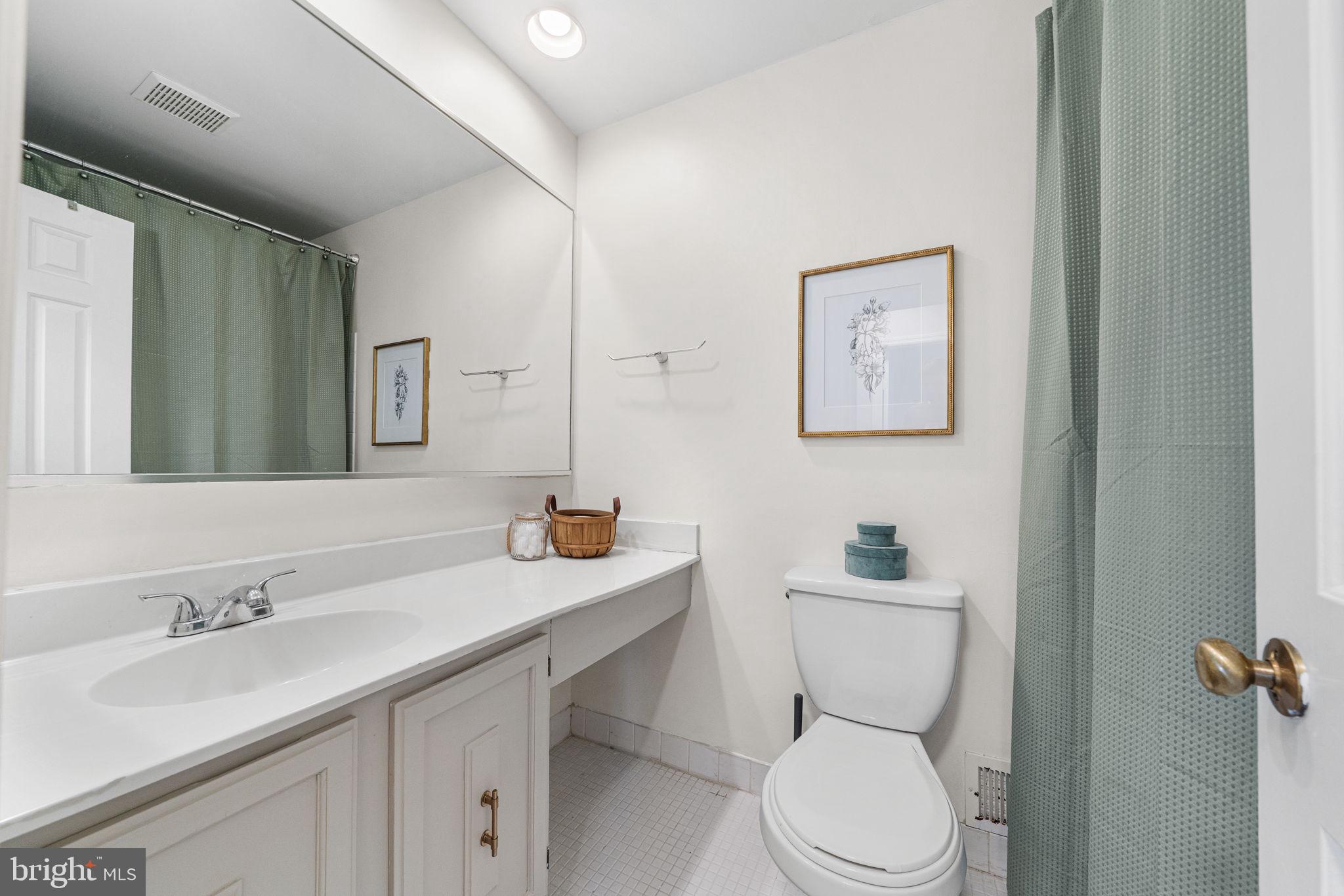 KINGS PARK WEST - Residential