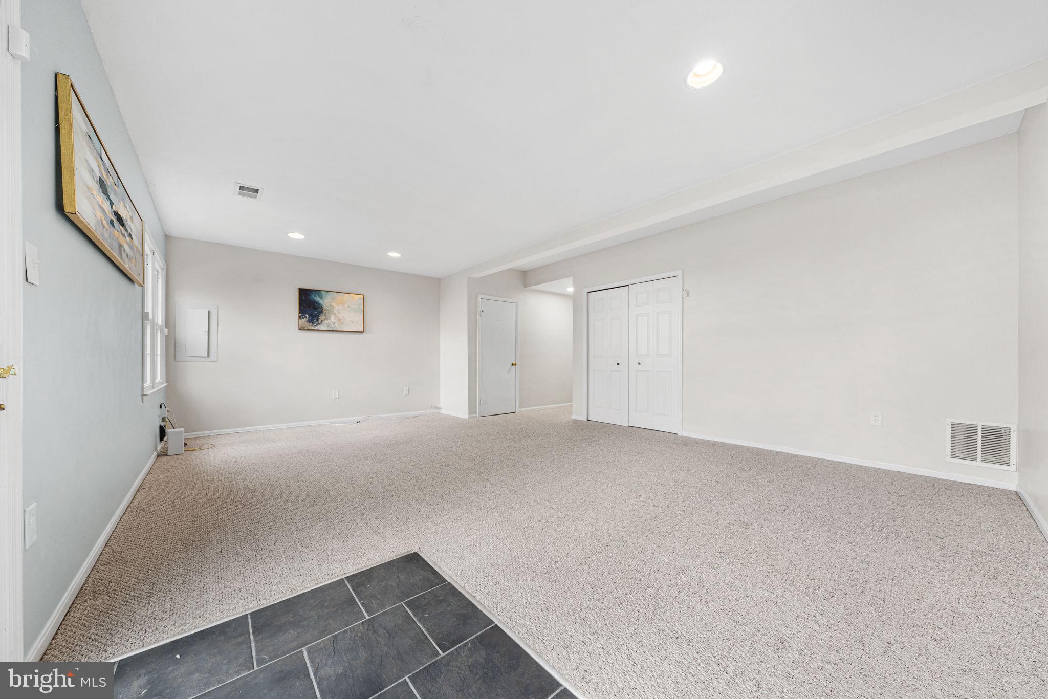 KINGS PARK WEST - Residential