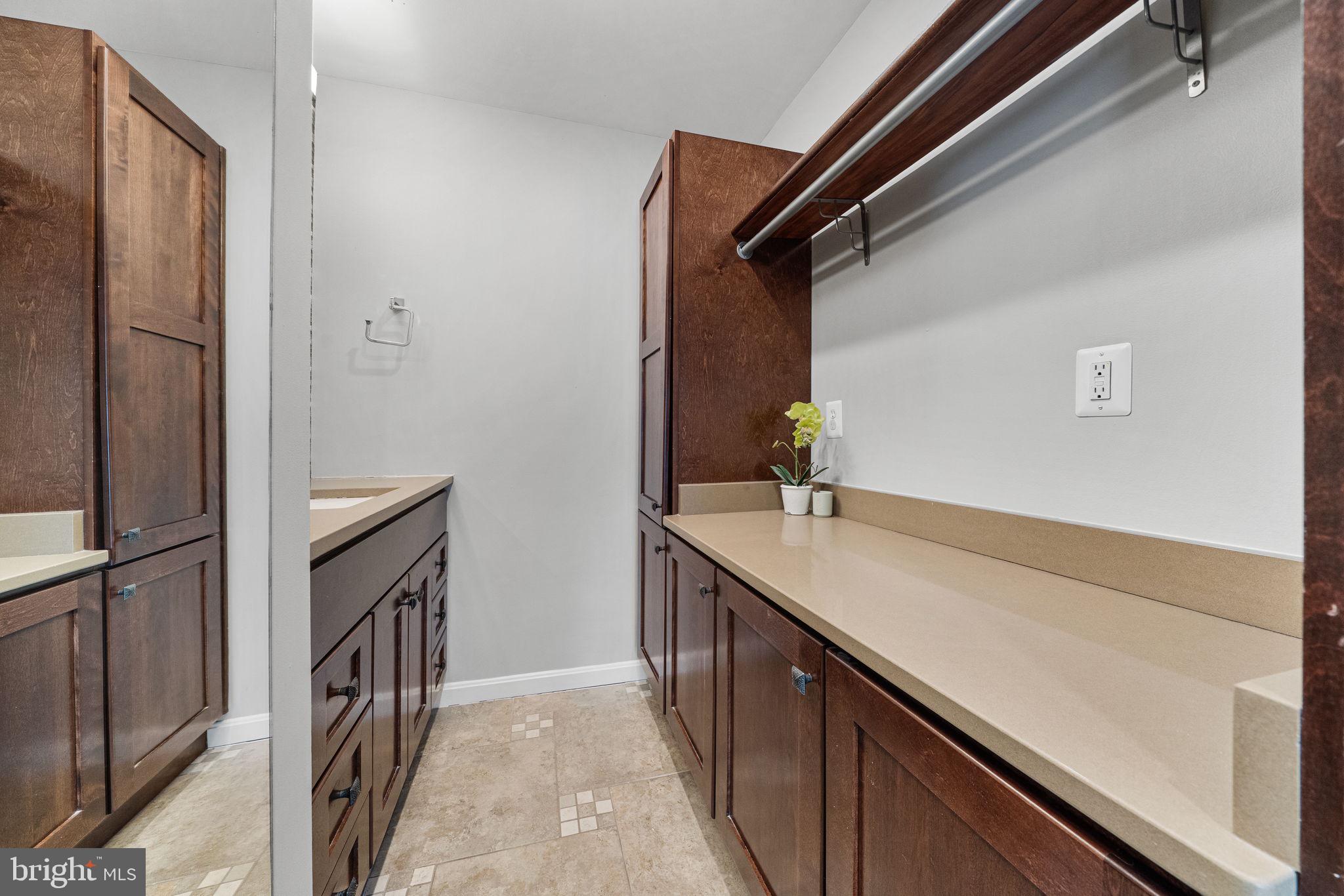 KINGS PARK WEST - Residential