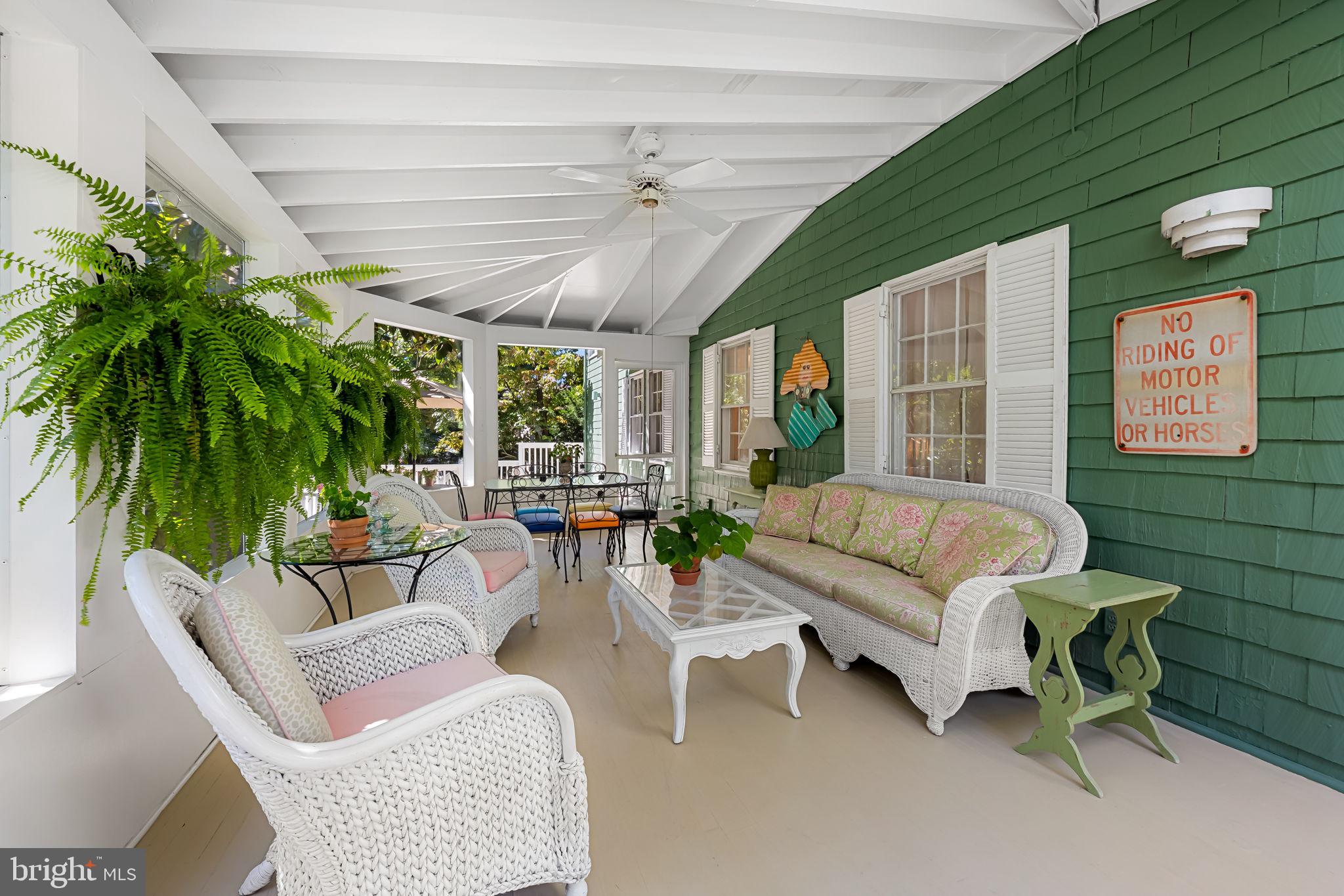 1409 CARROLLTON AVENUE