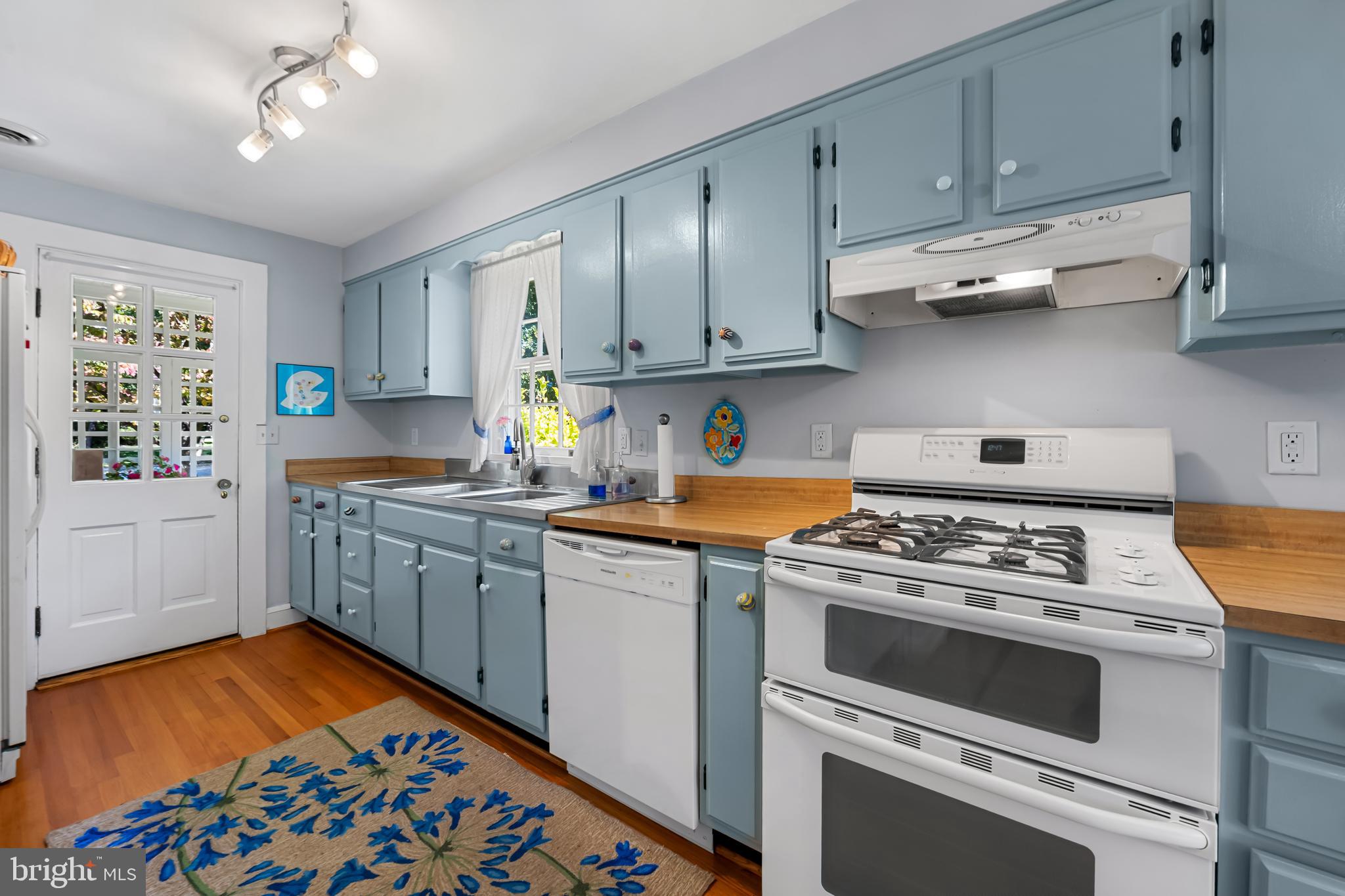 RUXTON - Residential