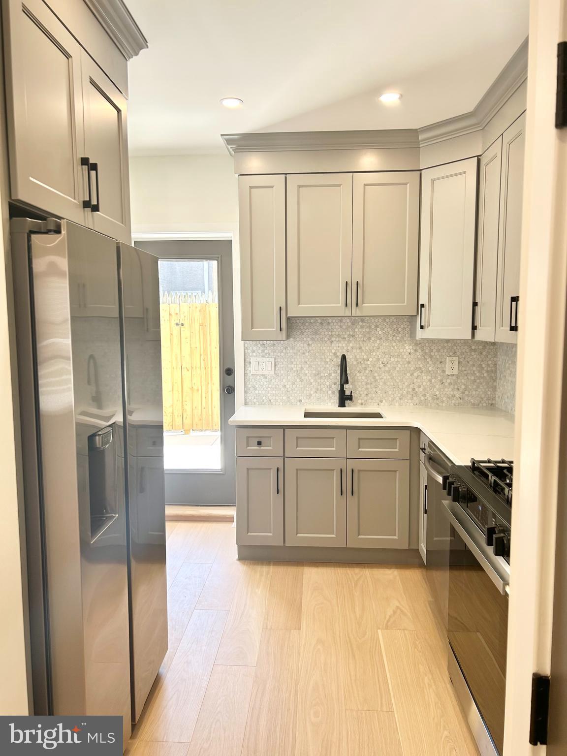 FAIRMOUNT - Residential