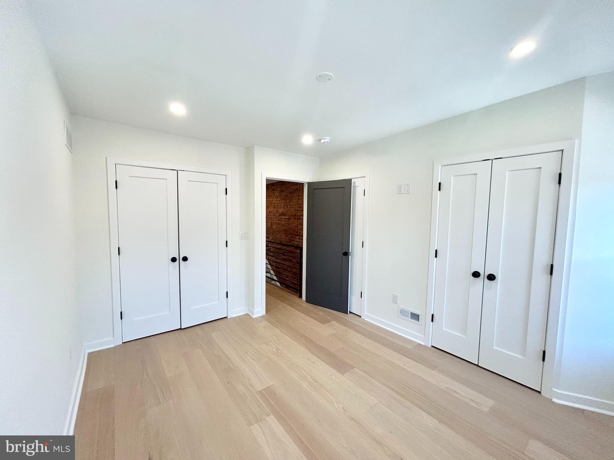 FAIRMOUNT - Residential