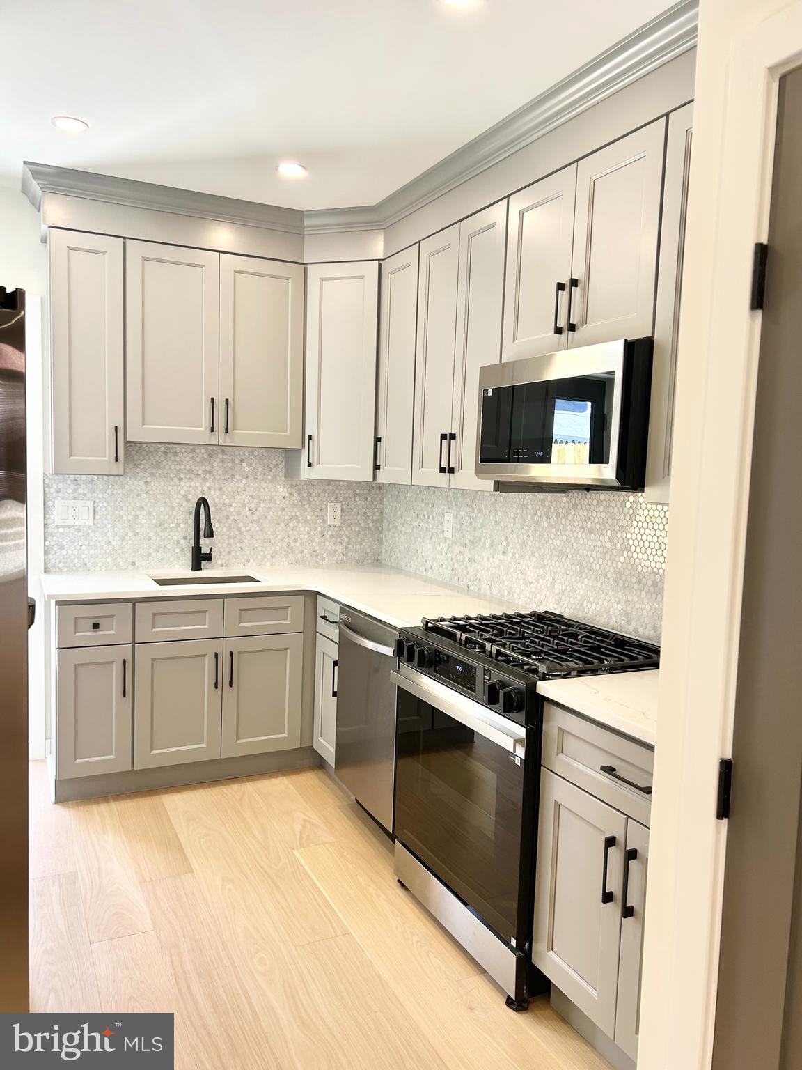 FAIRMOUNT - Residential