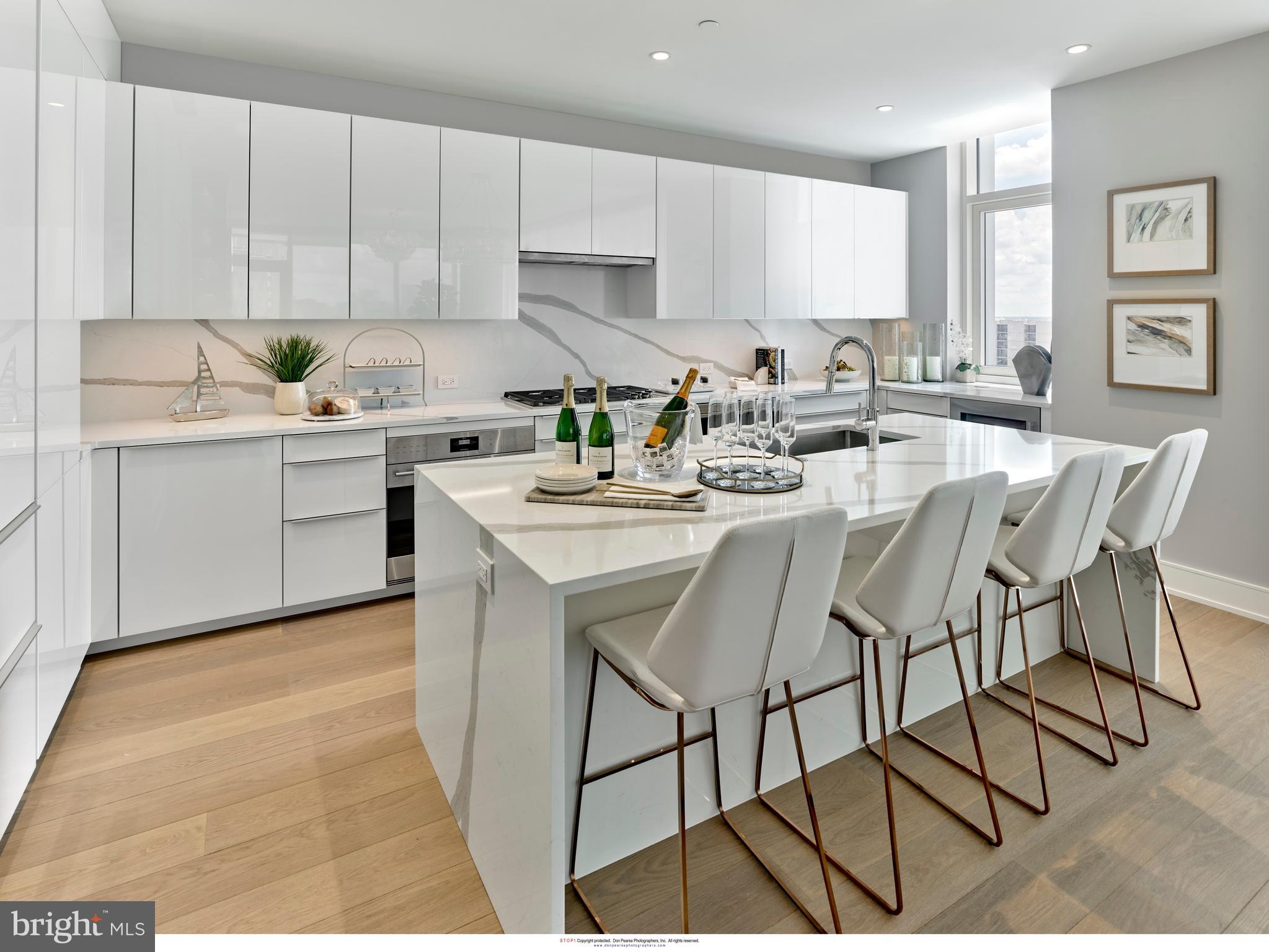 AVENUE OF THE ARTS - Residential