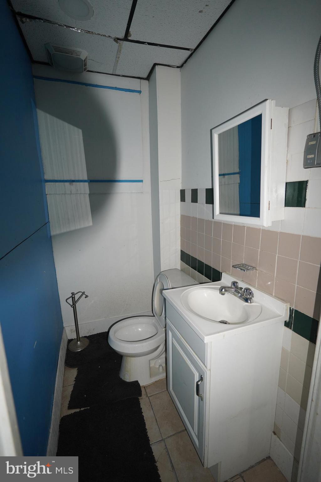 COBBS CREEK - Commercial Sale