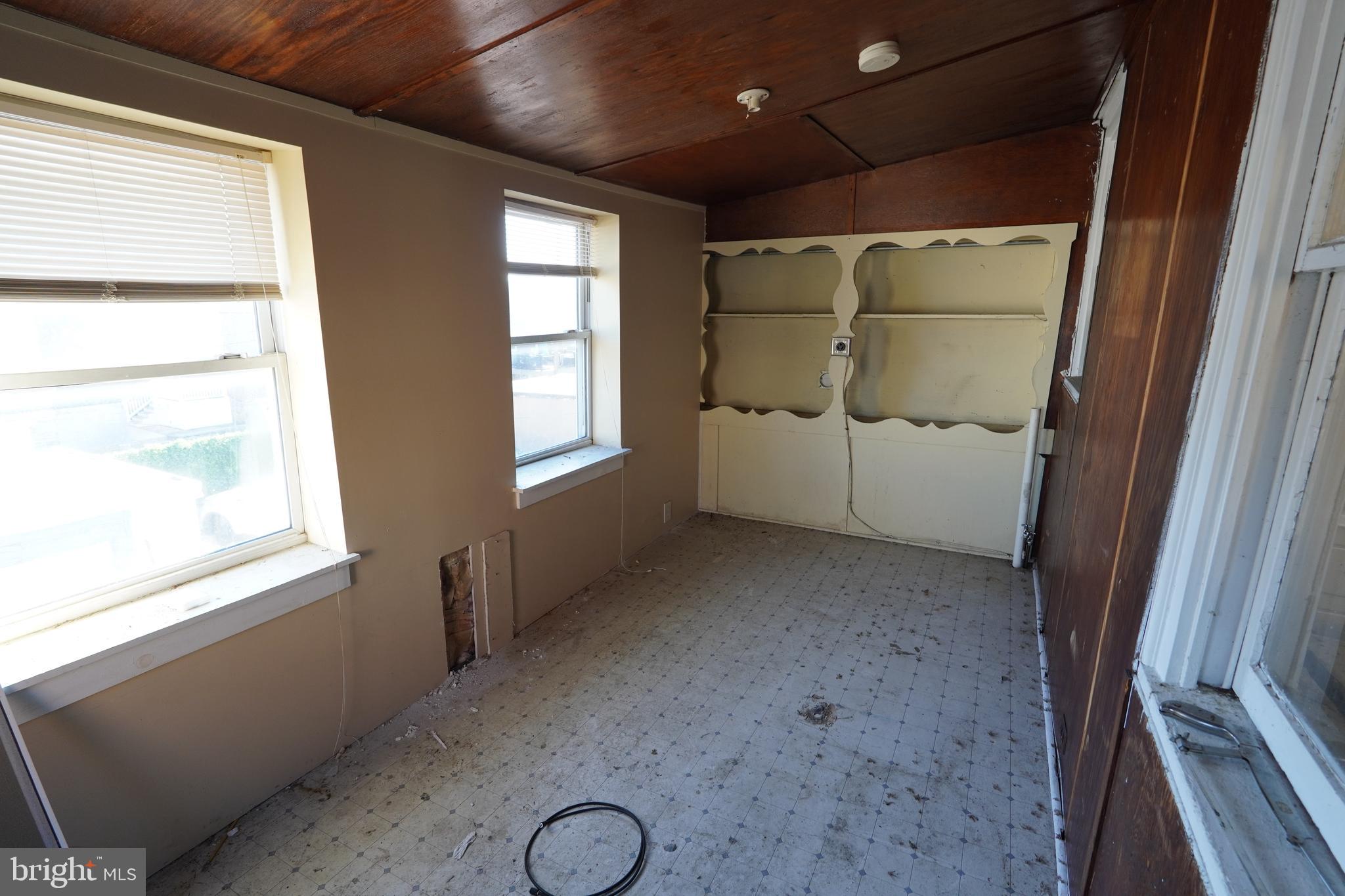 COBBS CREEK - Commercial Sale