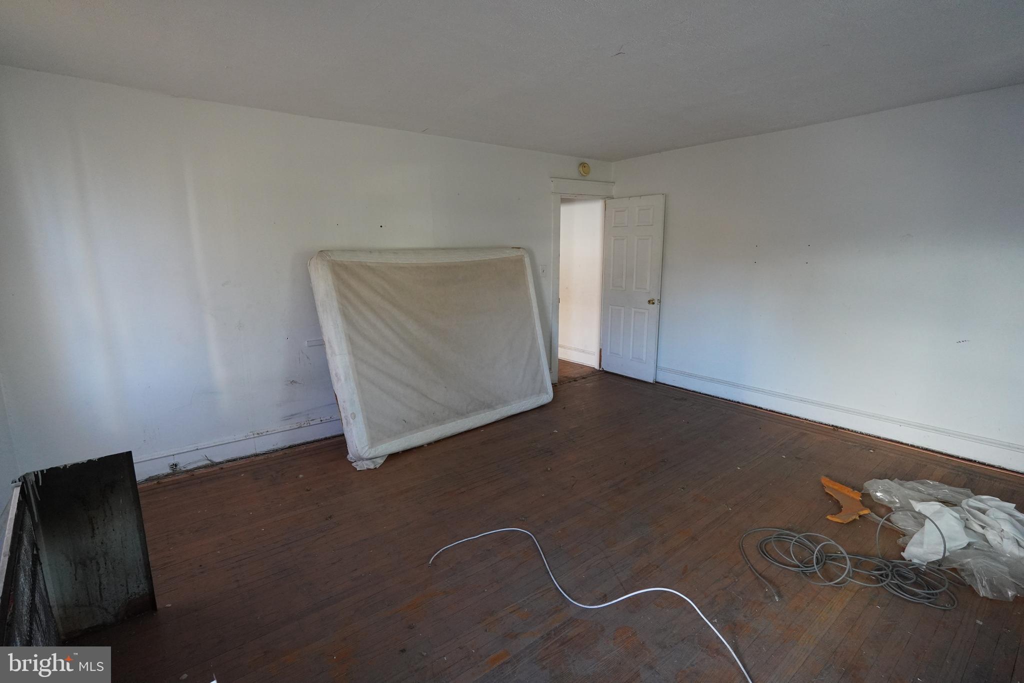 COBBS CREEK - Commercial Sale