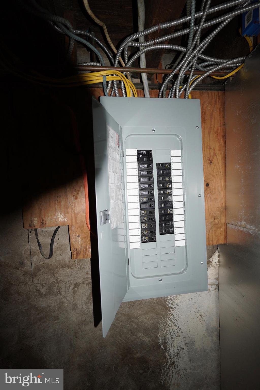 COBBS CREEK - Commercial Sale