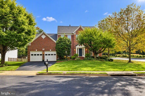 Photo of 2531 Fallon Drive, HERNDON, VA 20171 (MLS # VAFX2344794)