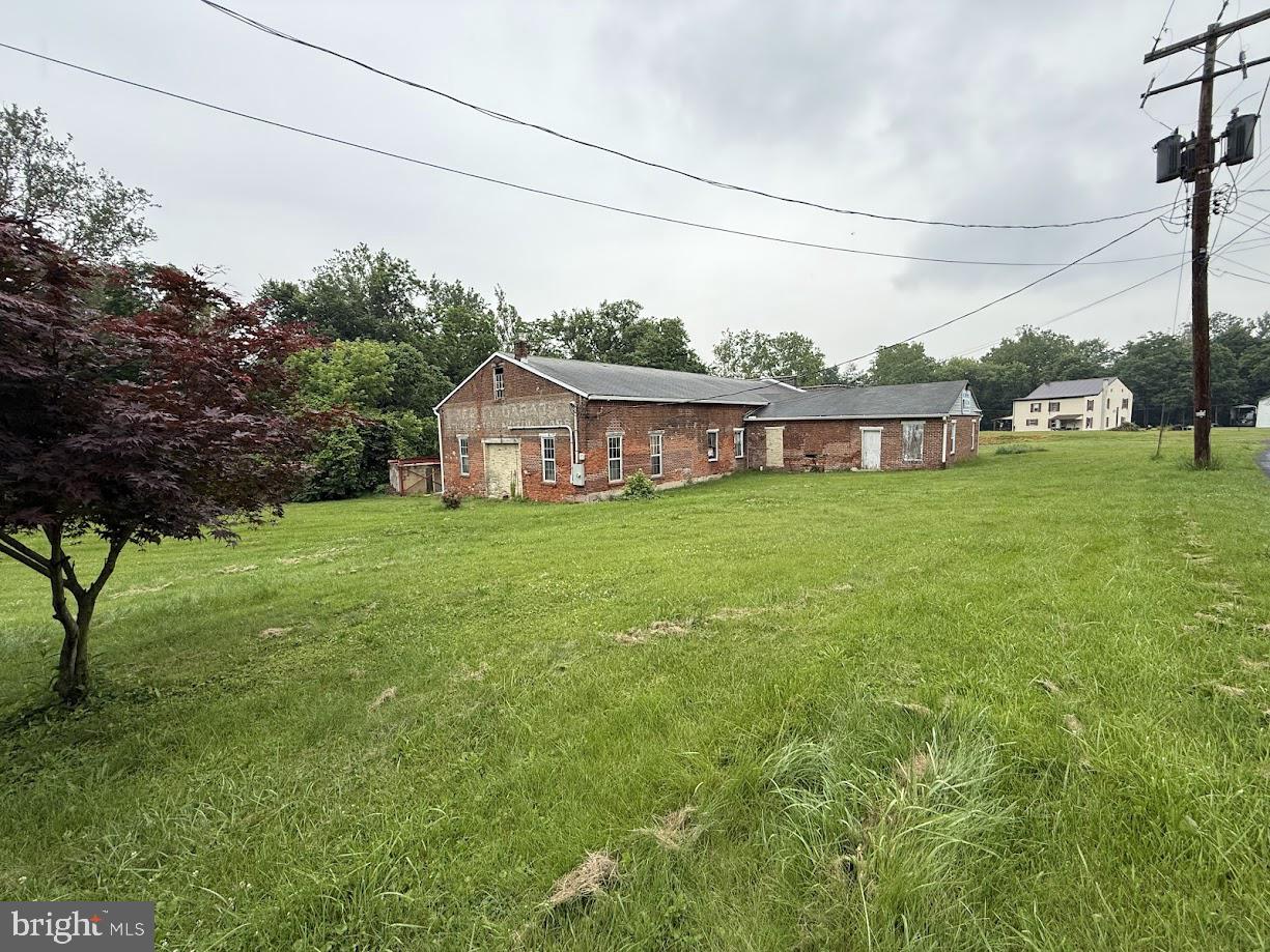 306 BLOOMFIELD AVENUE