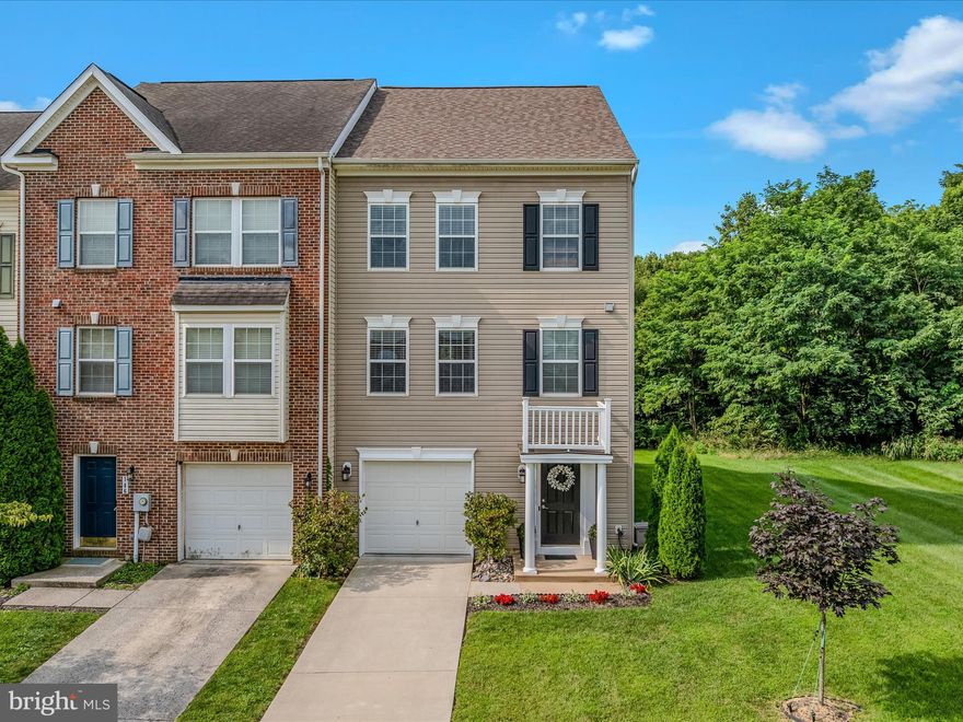 Immaculate 3-bedroom, 3.5-bath end-unit townhome offering 2,252 sq. ft. of beautifully maintained living space. The light-filled interior features spacious rooms and an open layout, perfect for both everyday living and entertaining. Step outside to the rear corner composite deck and enjoy the fantastic backyard — a rare find for a townhome. Recent updates include a brand-new roof for peace of mind. With its end-unit privacy, generous outdoor space, and move-in ready condition, this home is a true standout.