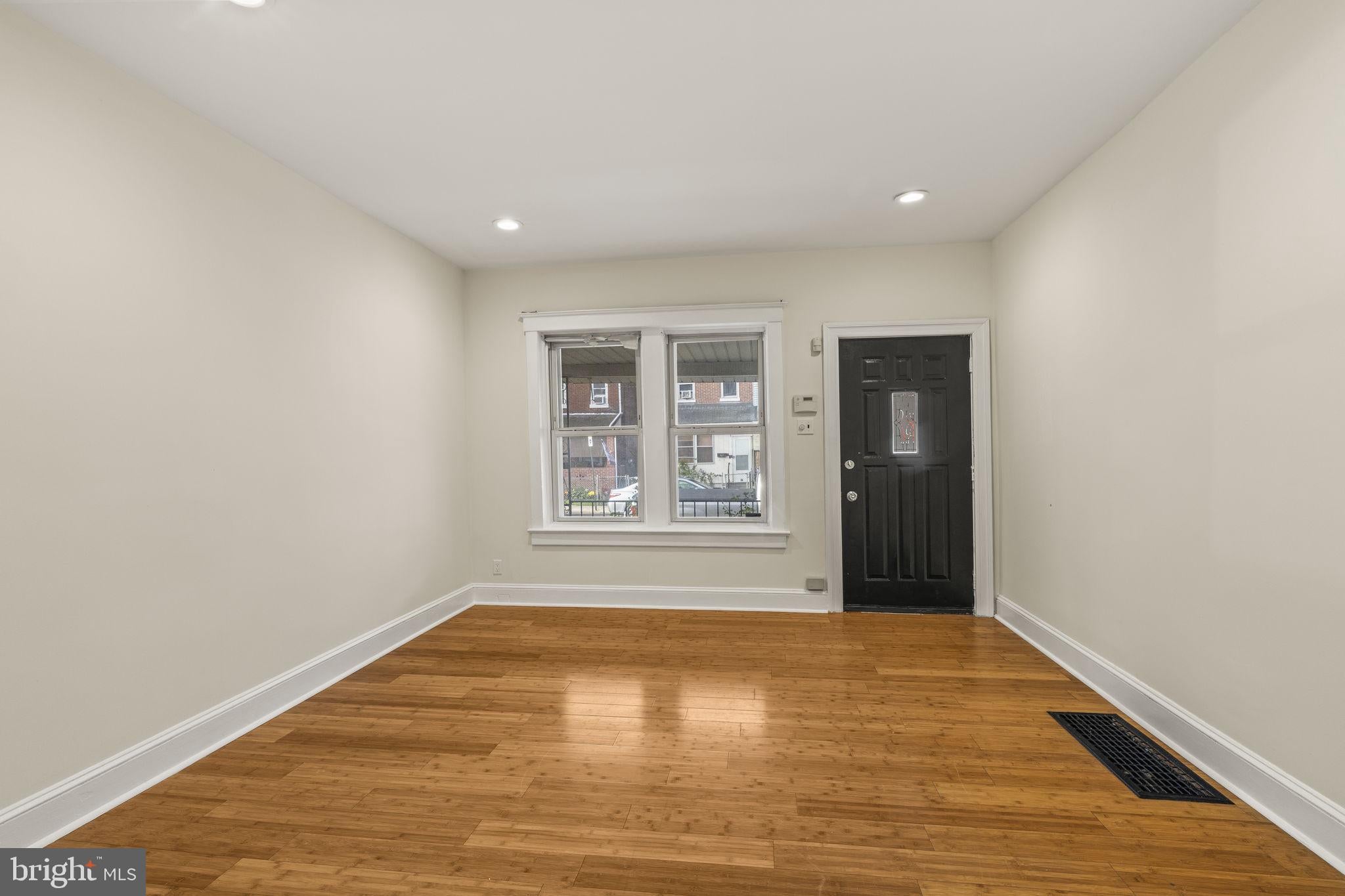 106 RACE STREET