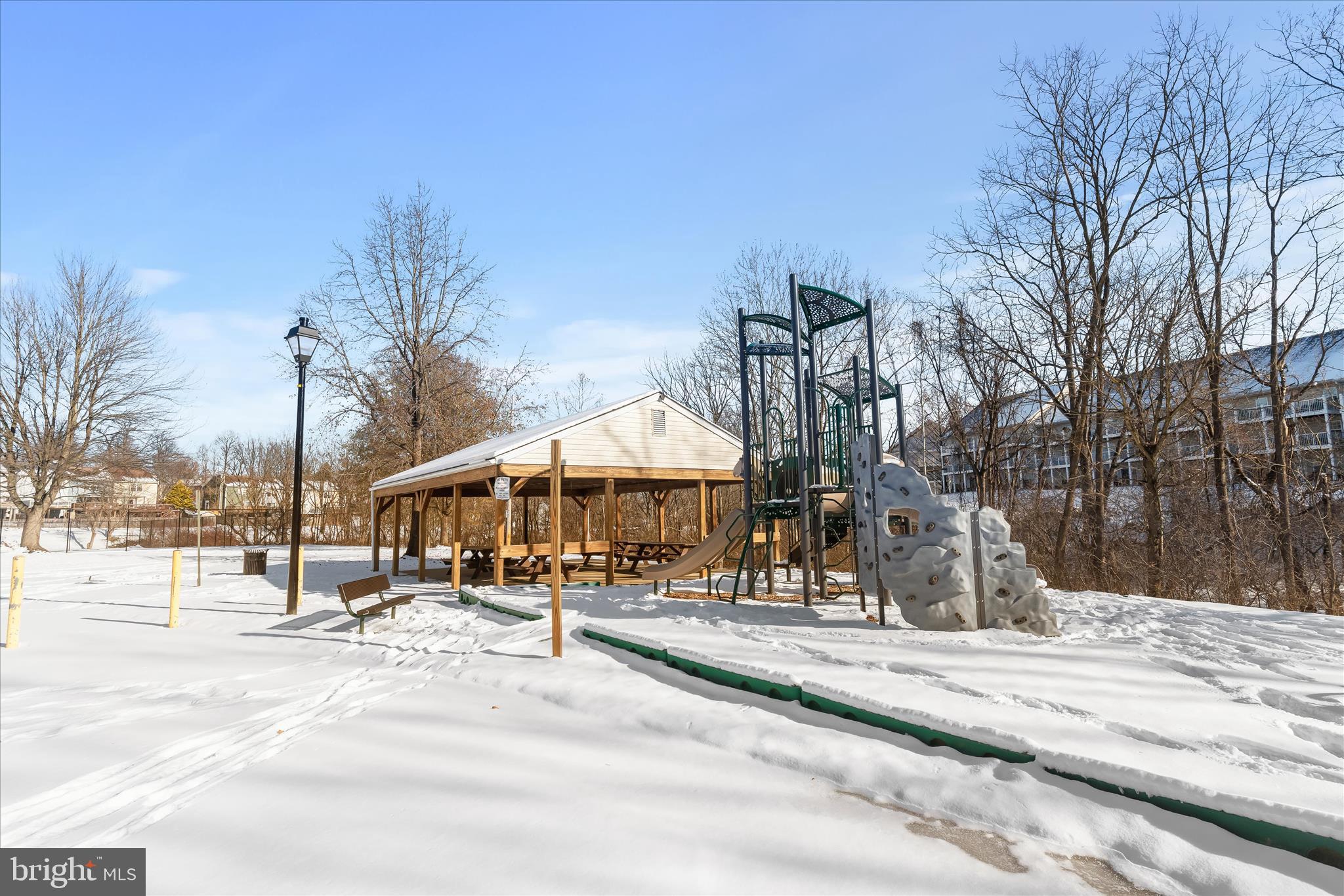 ROBERTS FIELD - Residential