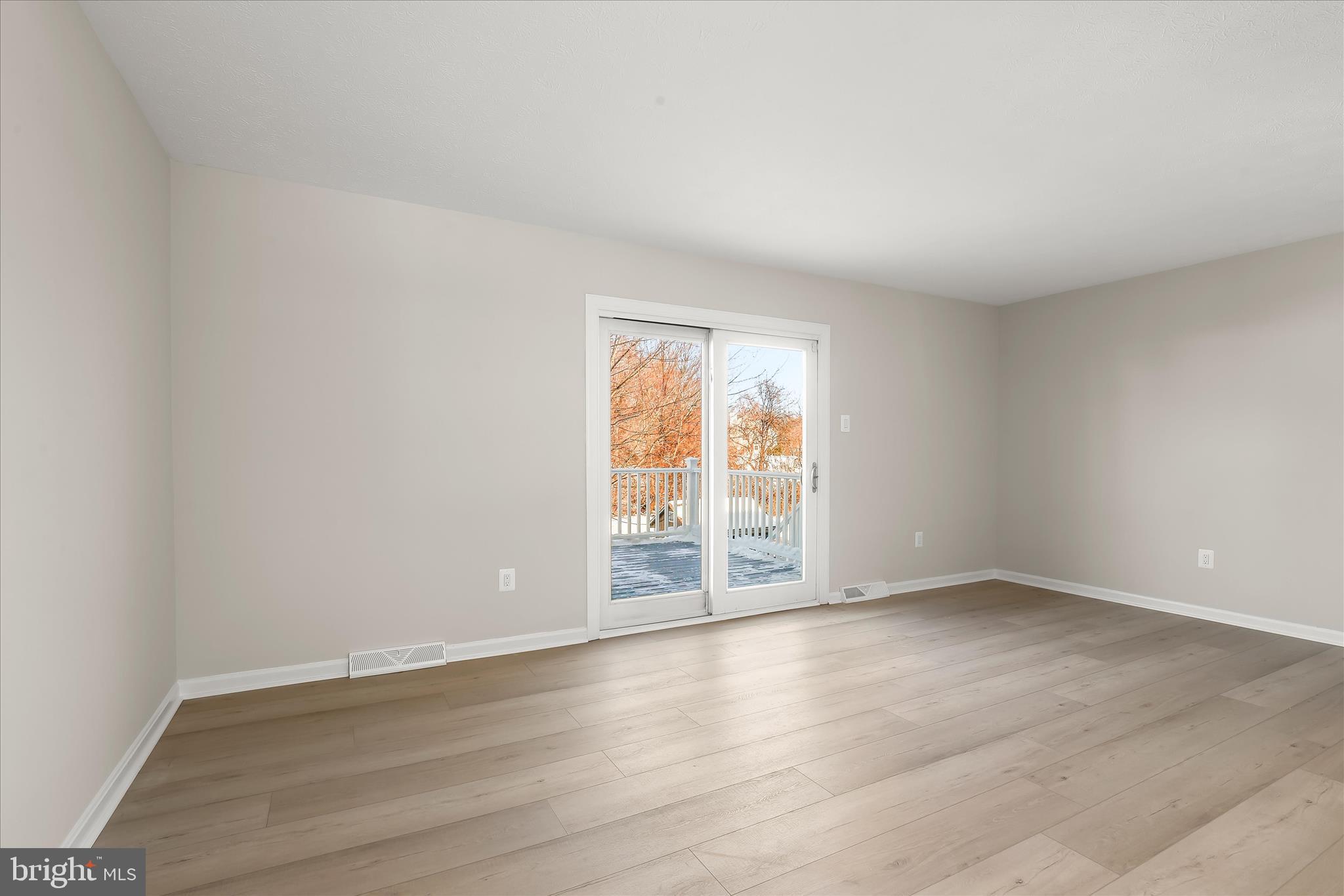 ROBERTS FIELD - Residential