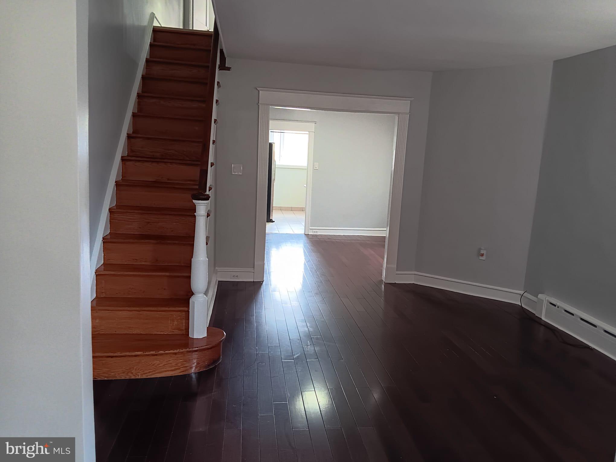 LAWNCREST - Residential