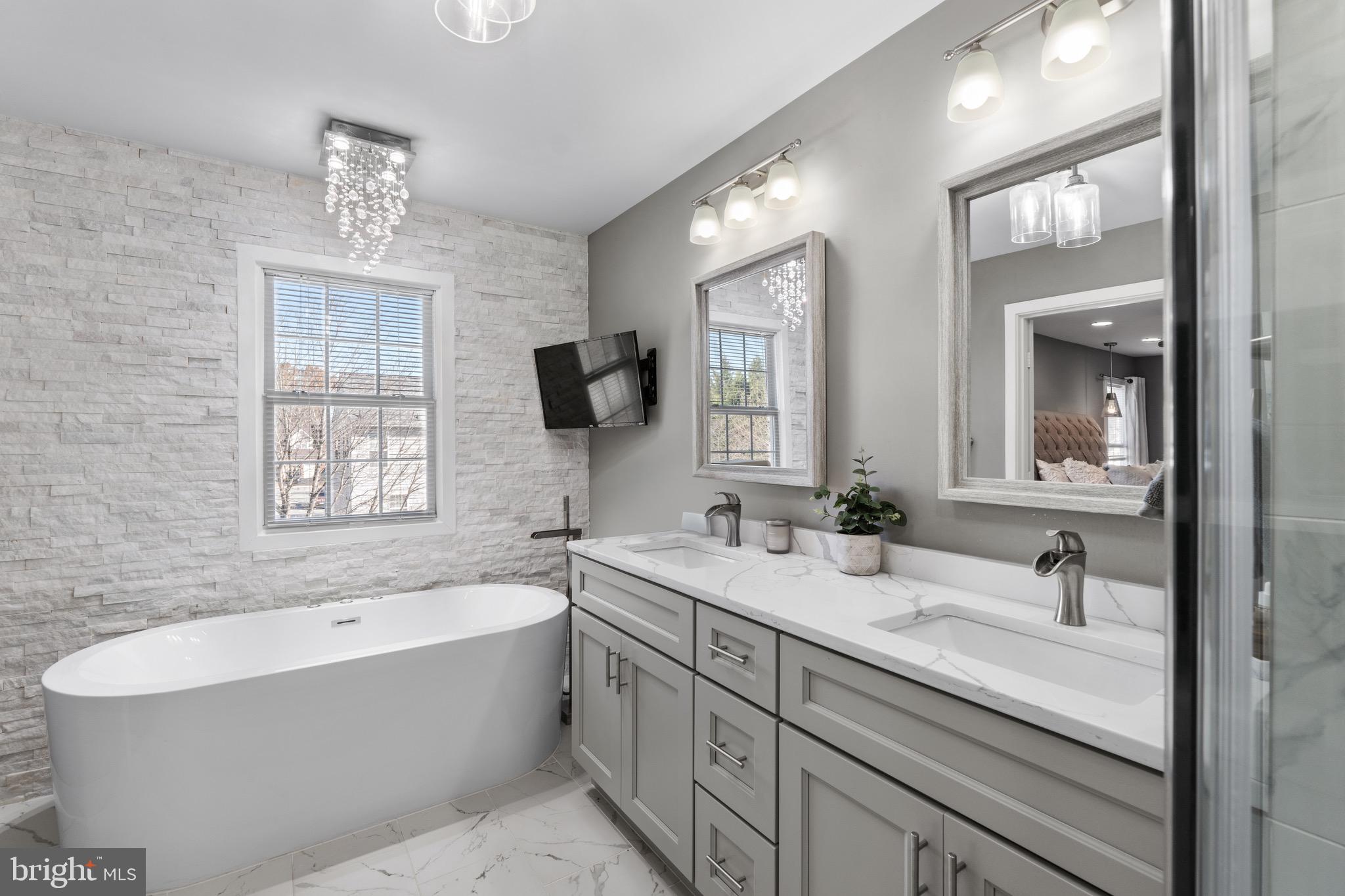 CANAL RUN - Residential