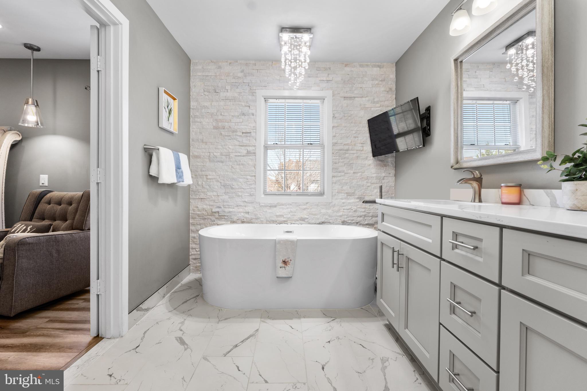 CANAL RUN - Residential