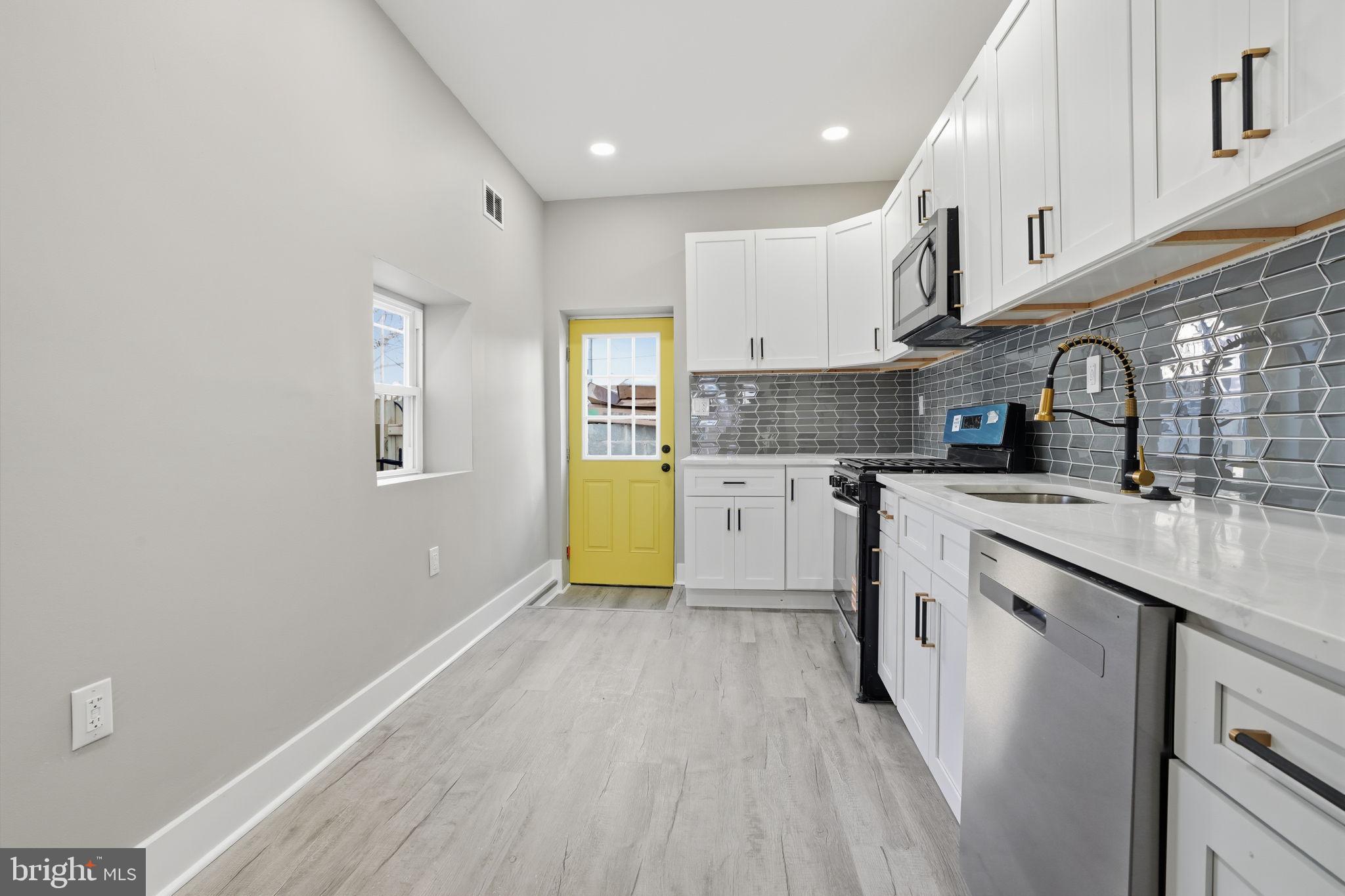 LOWER MOYAMENSING - Residential