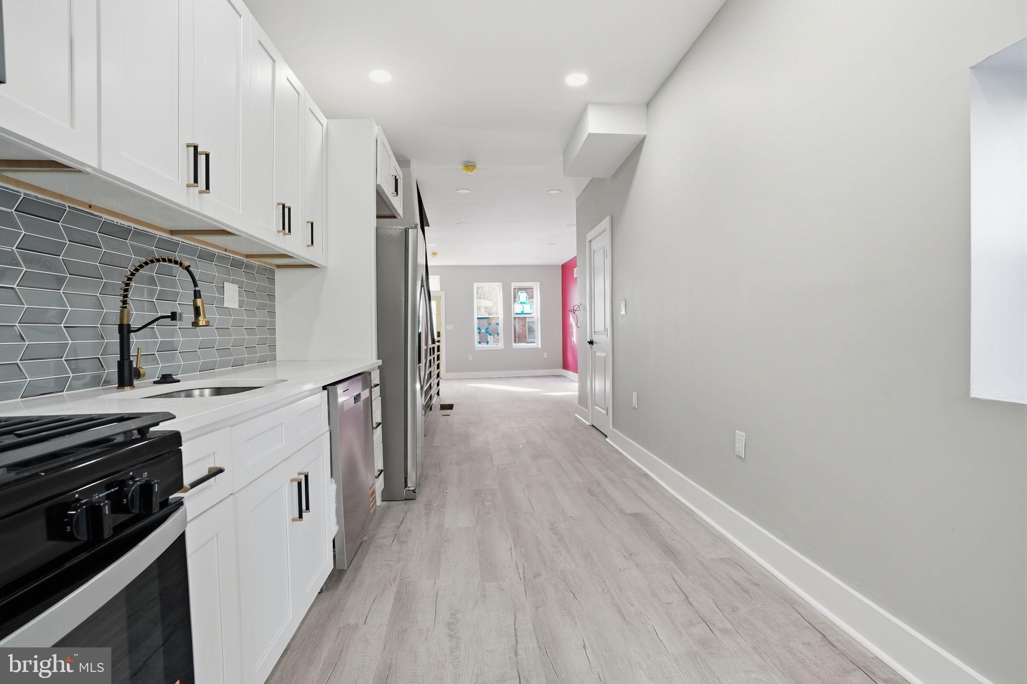 LOWER MOYAMENSING - Residential