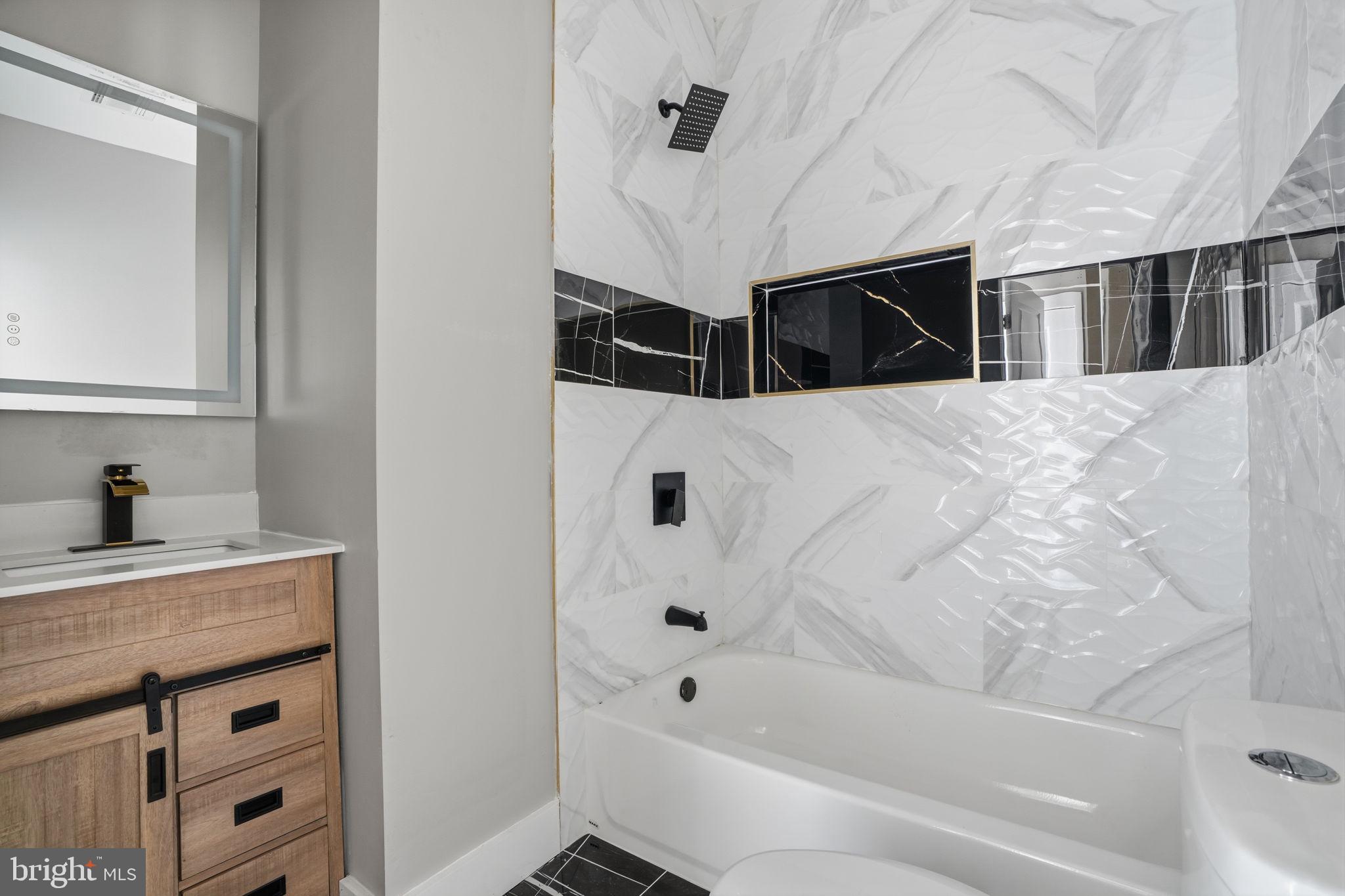 LOWER MOYAMENSING - Residential