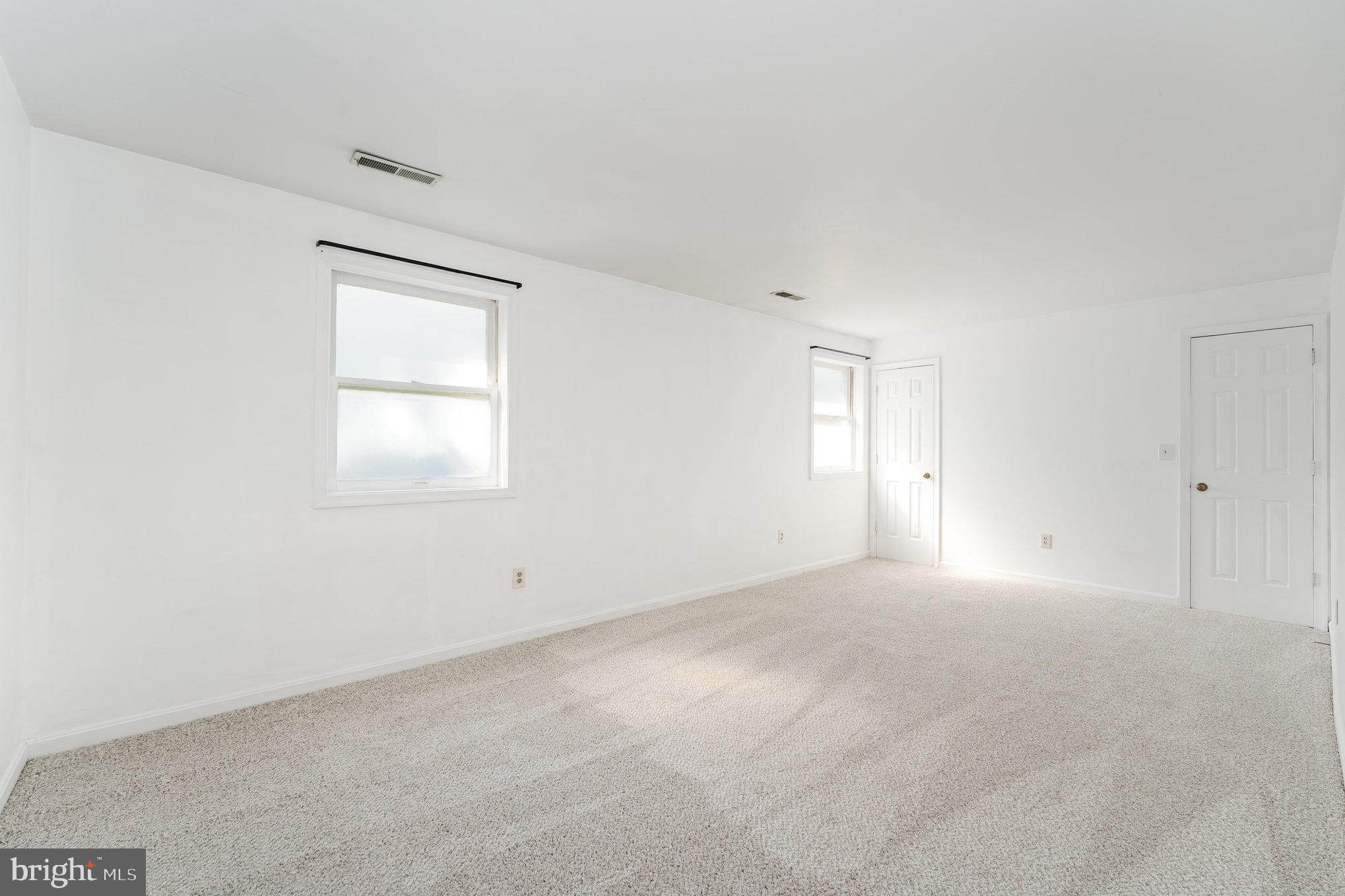 QUEEN'S MILL - Residential