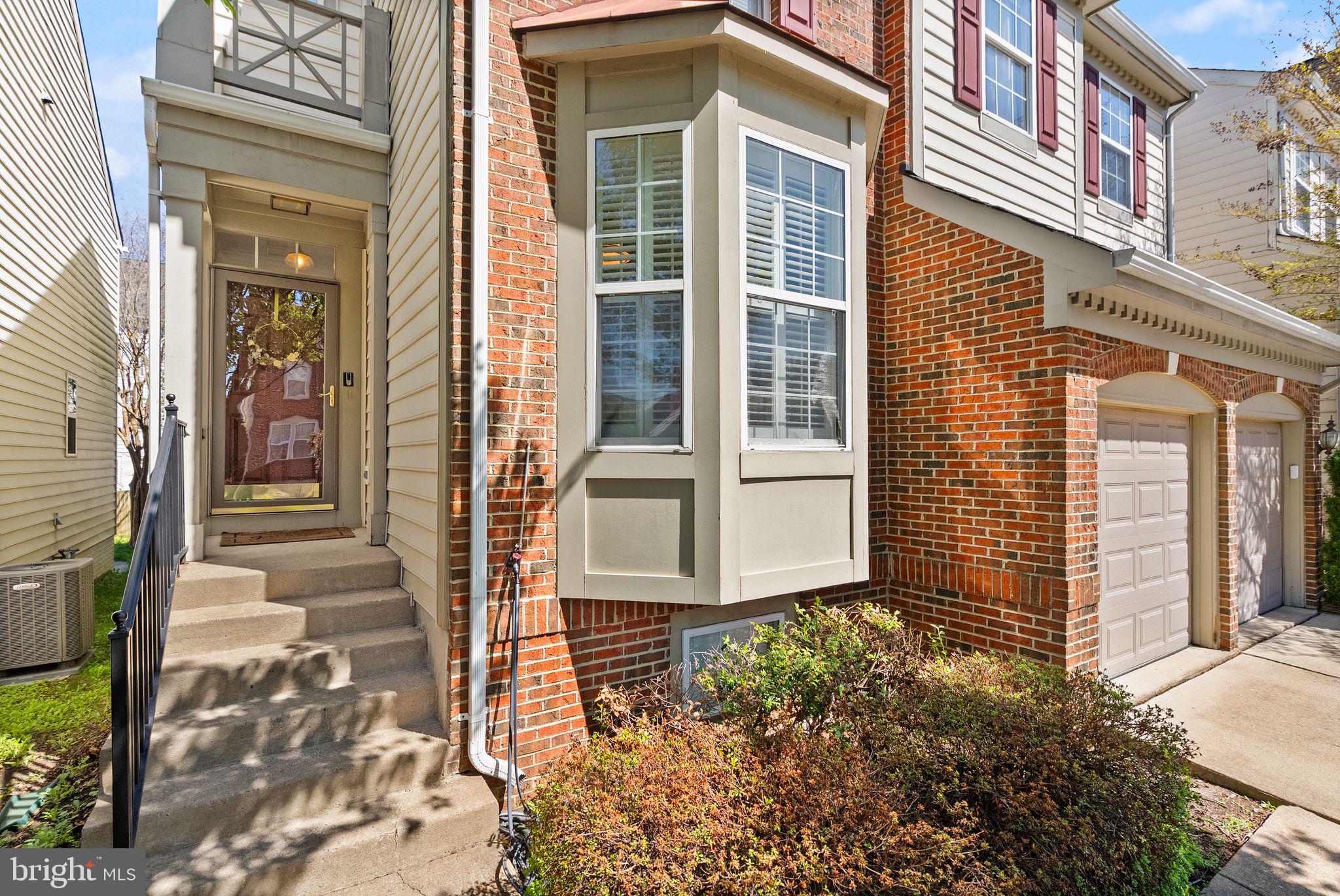 LORTON TOWN CNTR LANDBAY - Residential