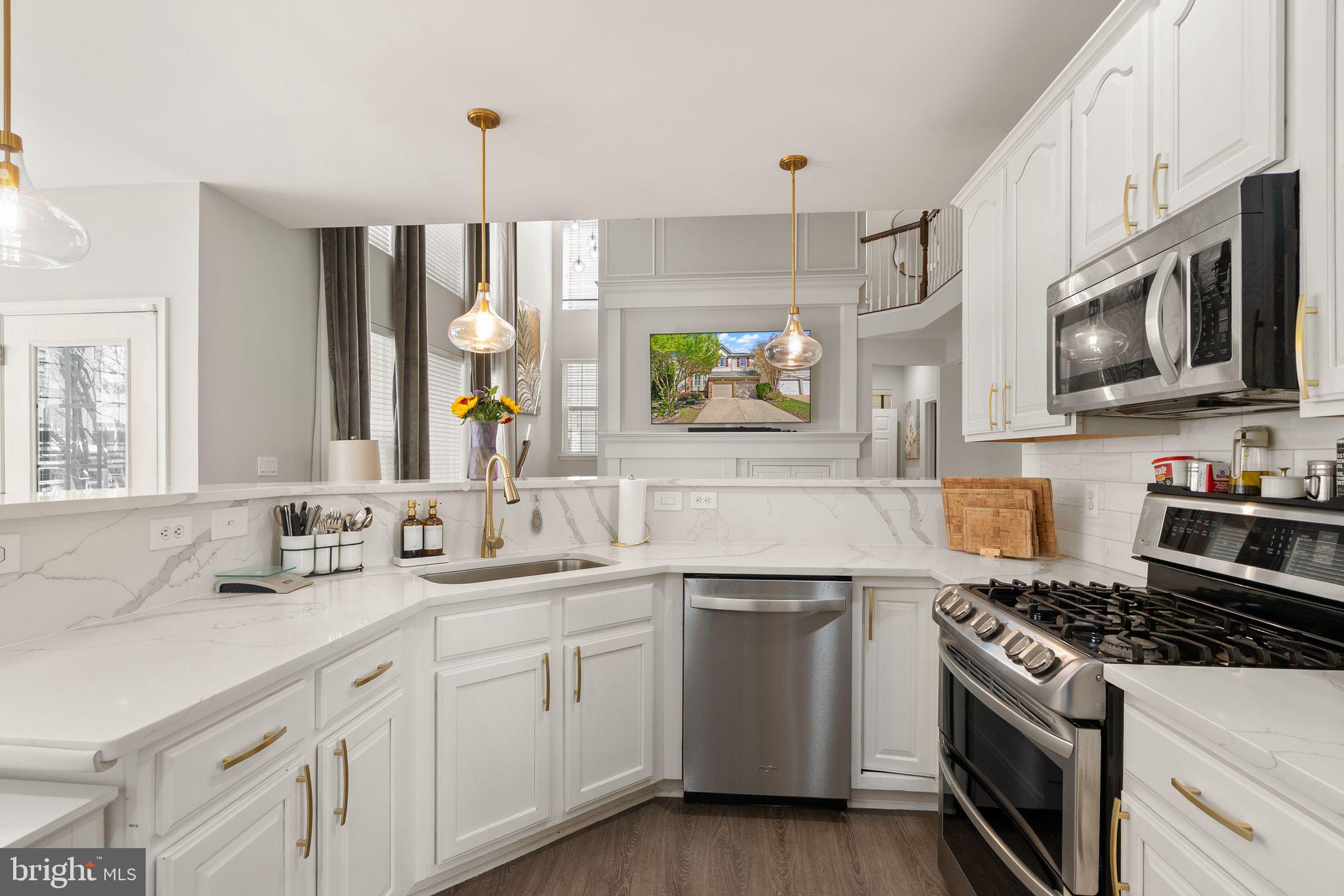 LORTON TOWN CNTR LANDBAY - Residential