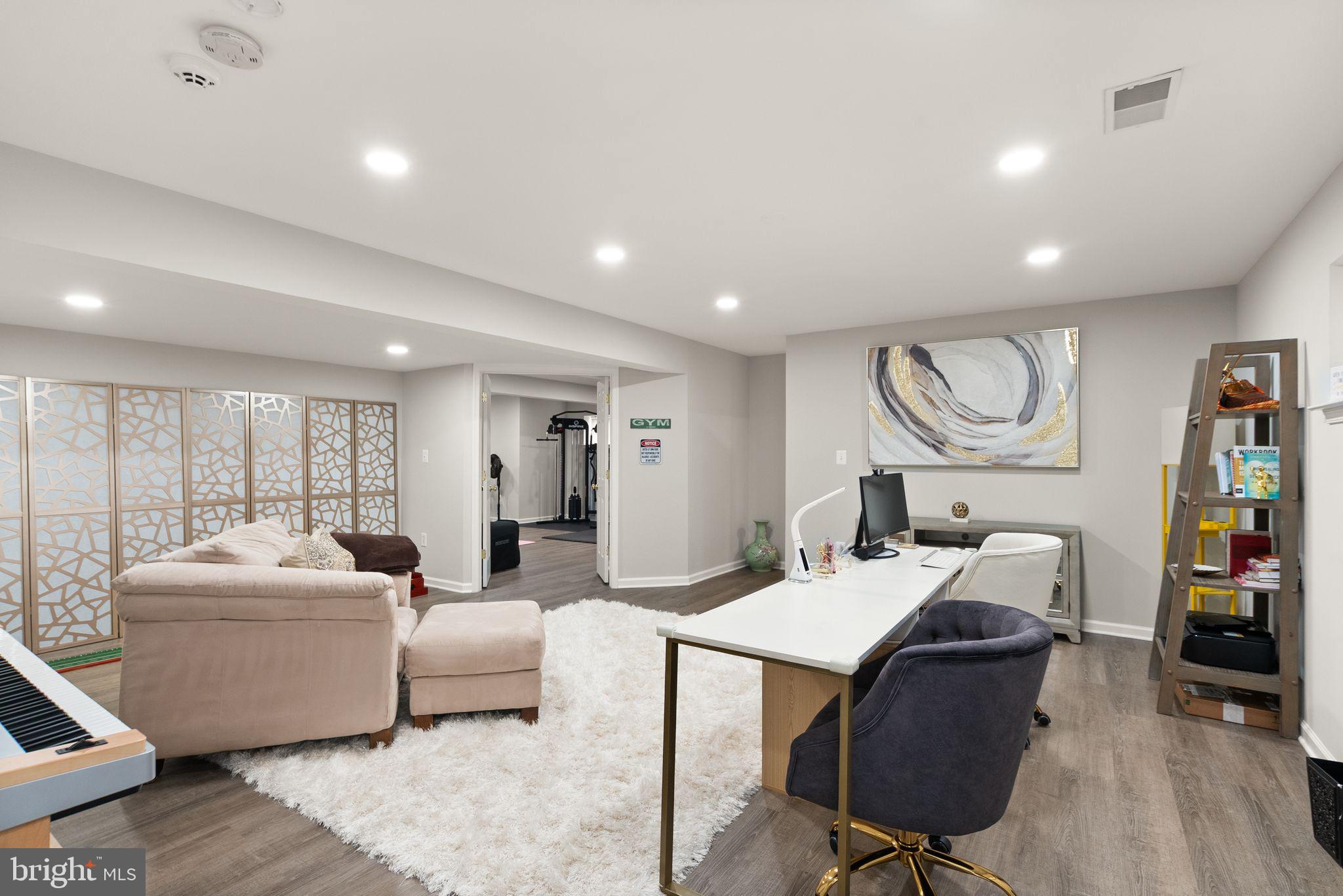 LORTON TOWN CNTR LANDBAY - Residential