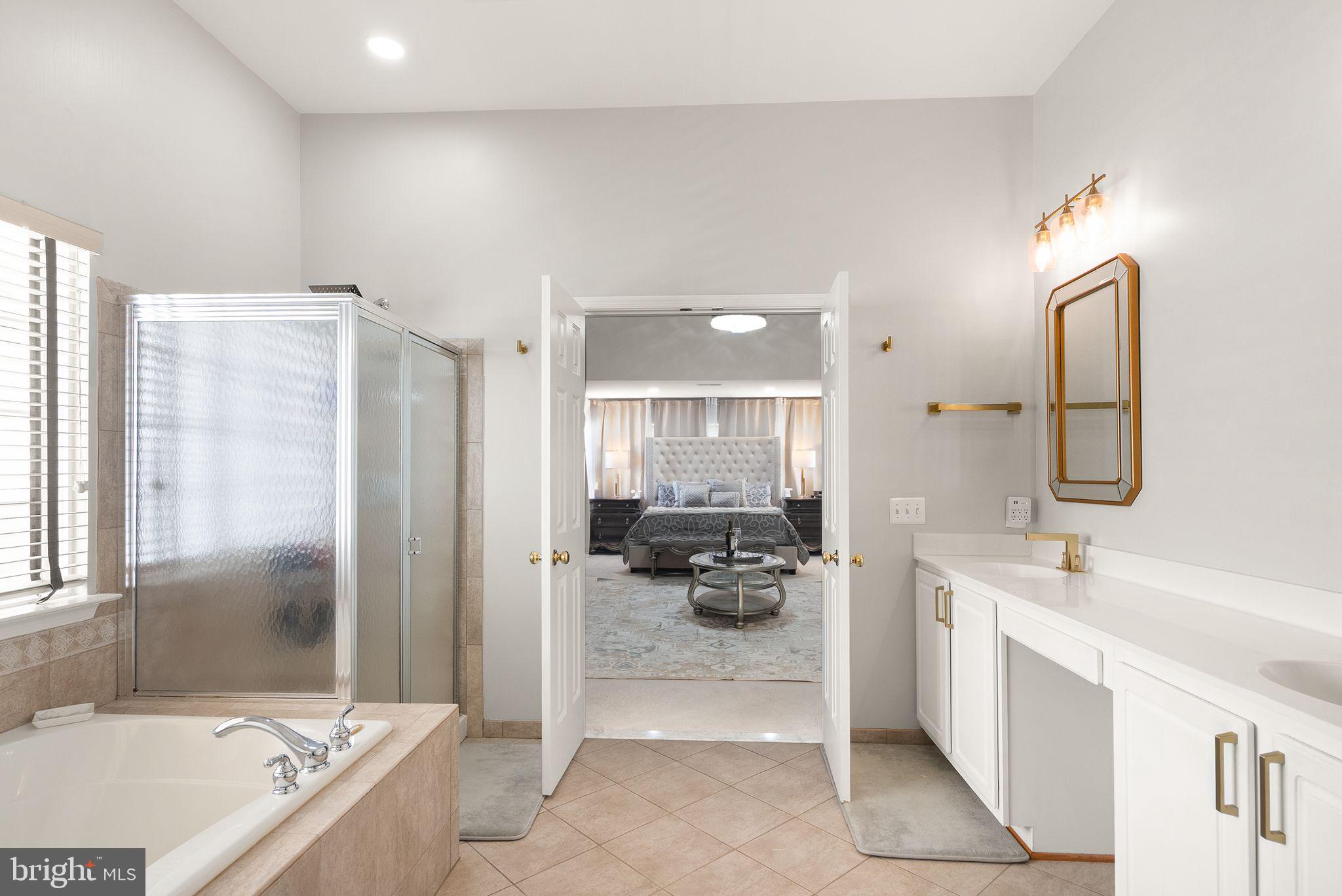 LORTON TOWN CNTR LANDBAY - Residential