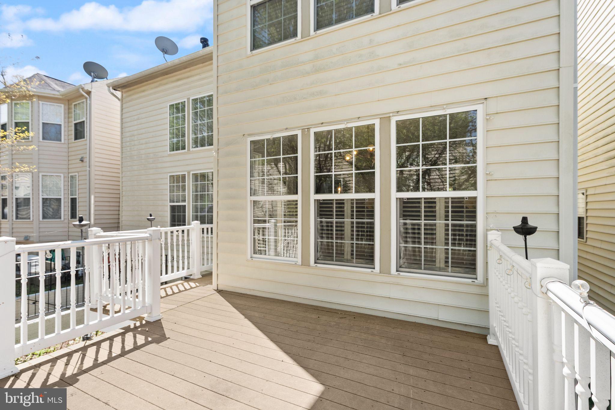 LORTON TOWN CNTR LANDBAY - Residential