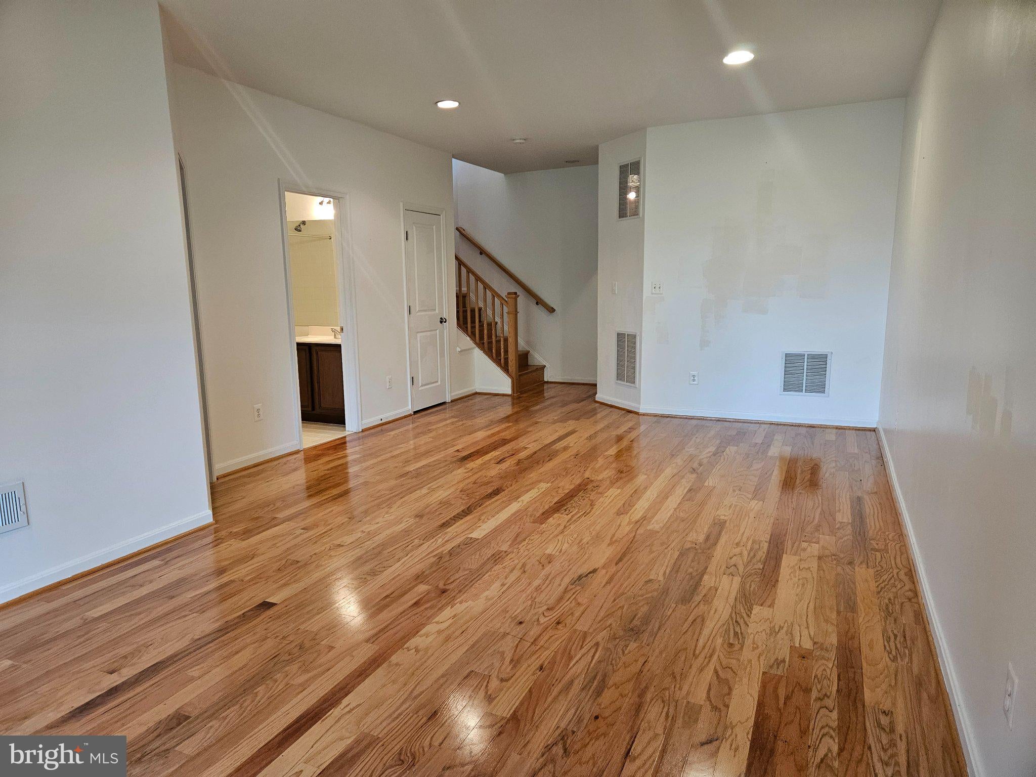 23380 EVENING PRIMROSE SQUARE