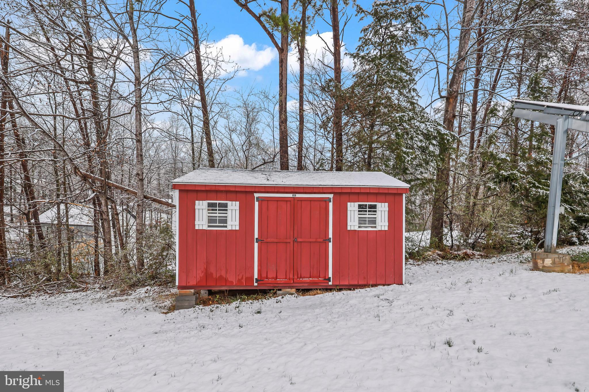 HIDDEN LAKE - Residential
