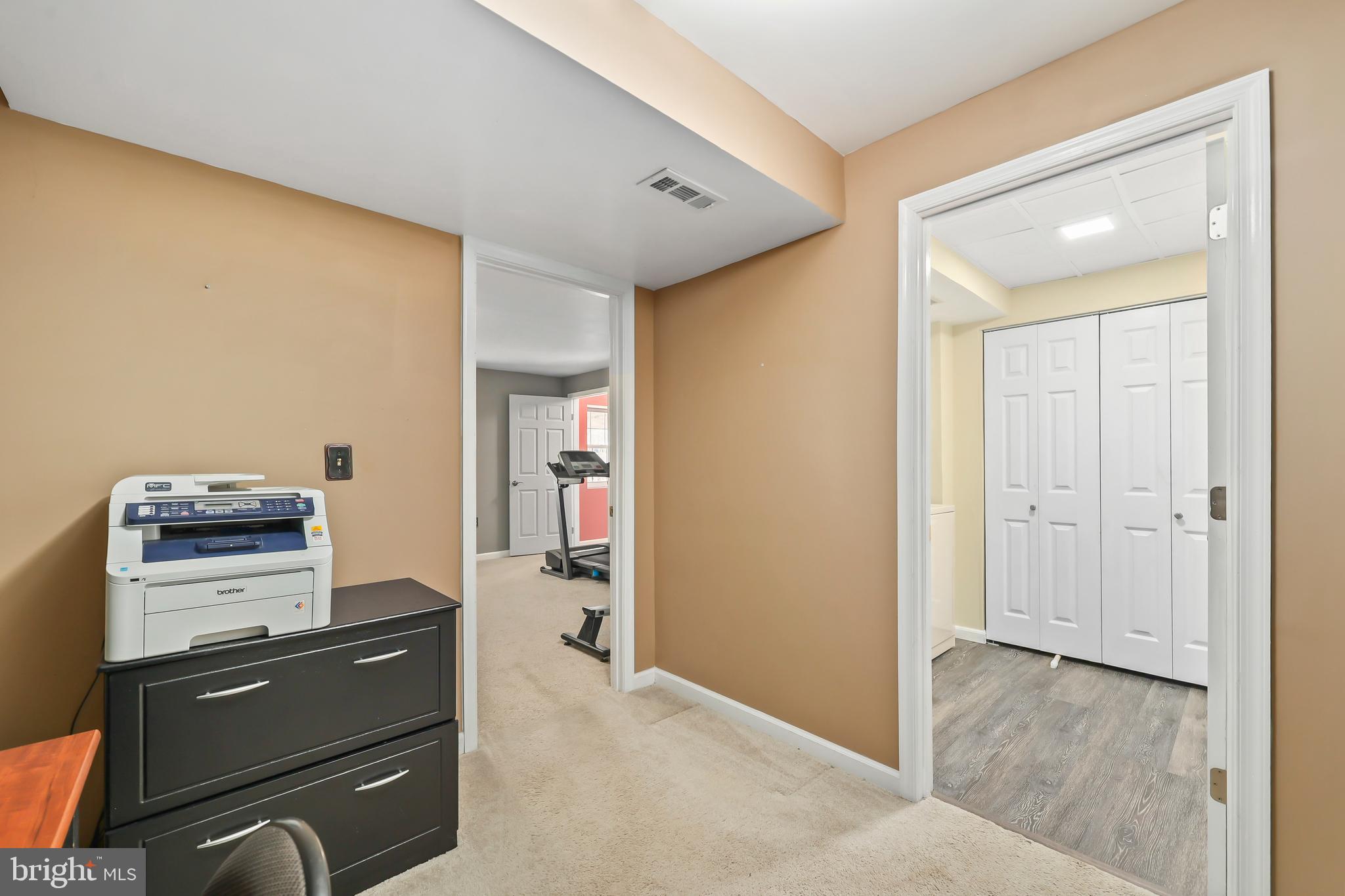 HIDDEN LAKE - Residential