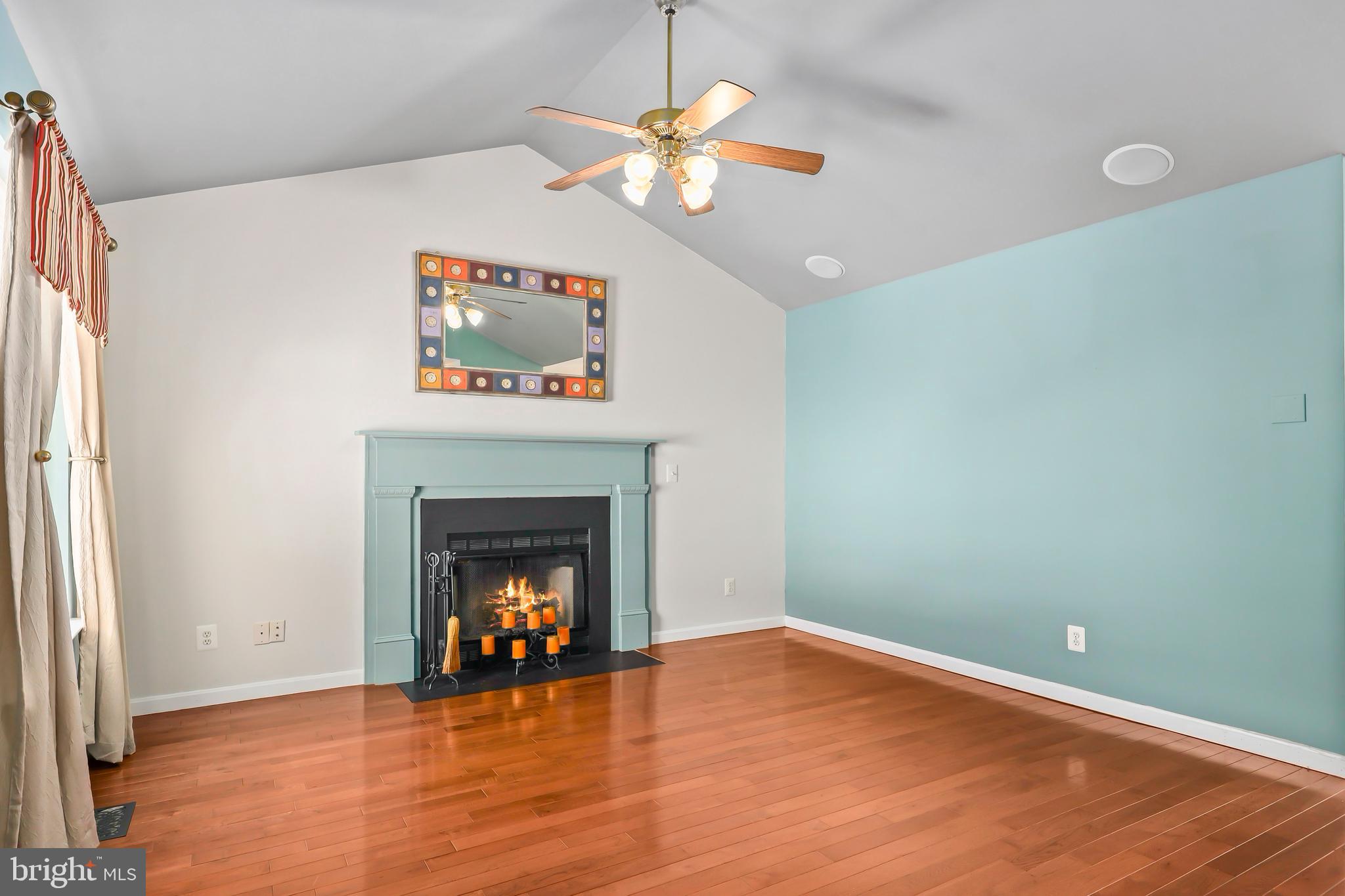 HIDDEN LAKE - Residential