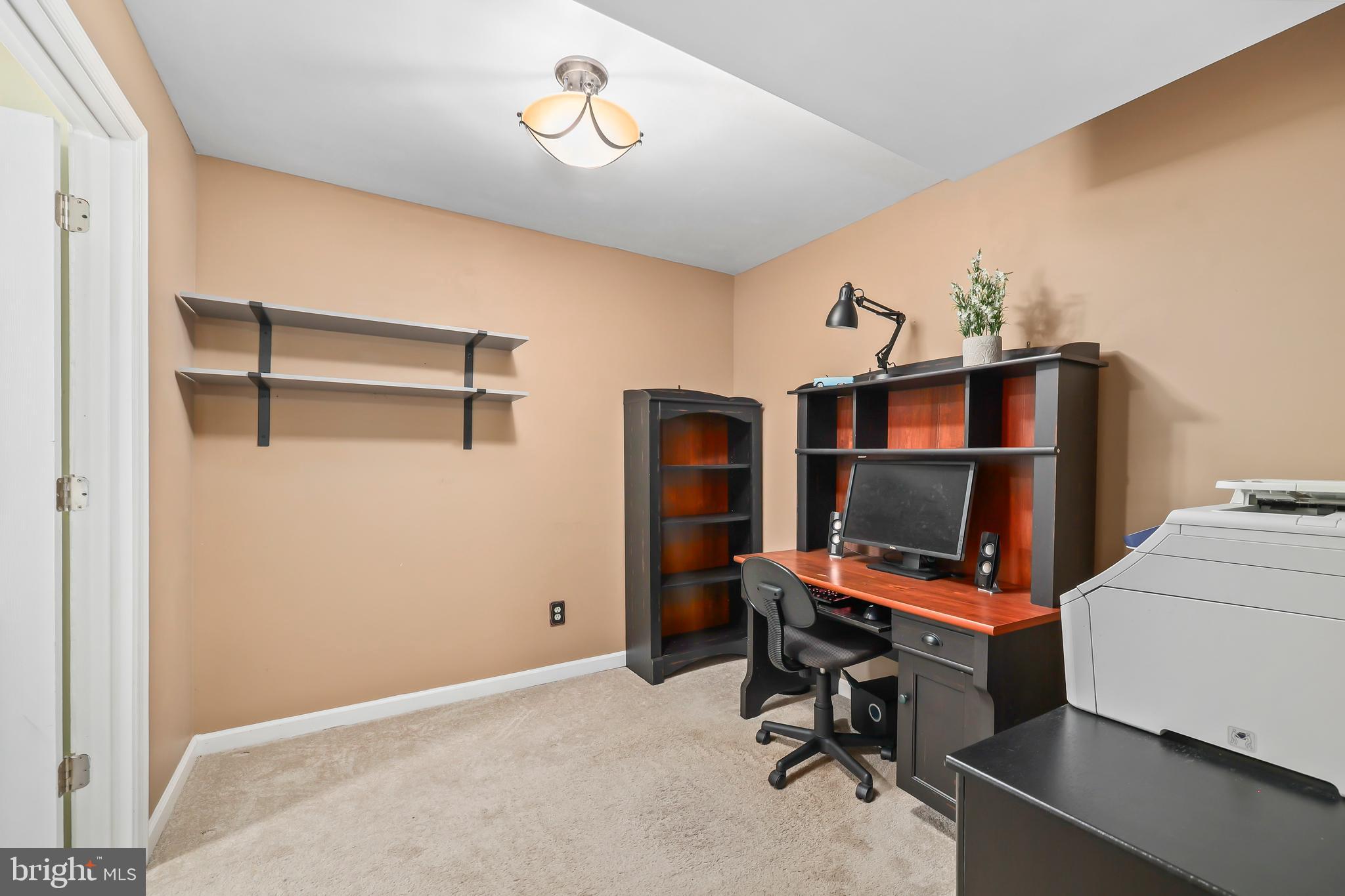 HIDDEN LAKE - Residential