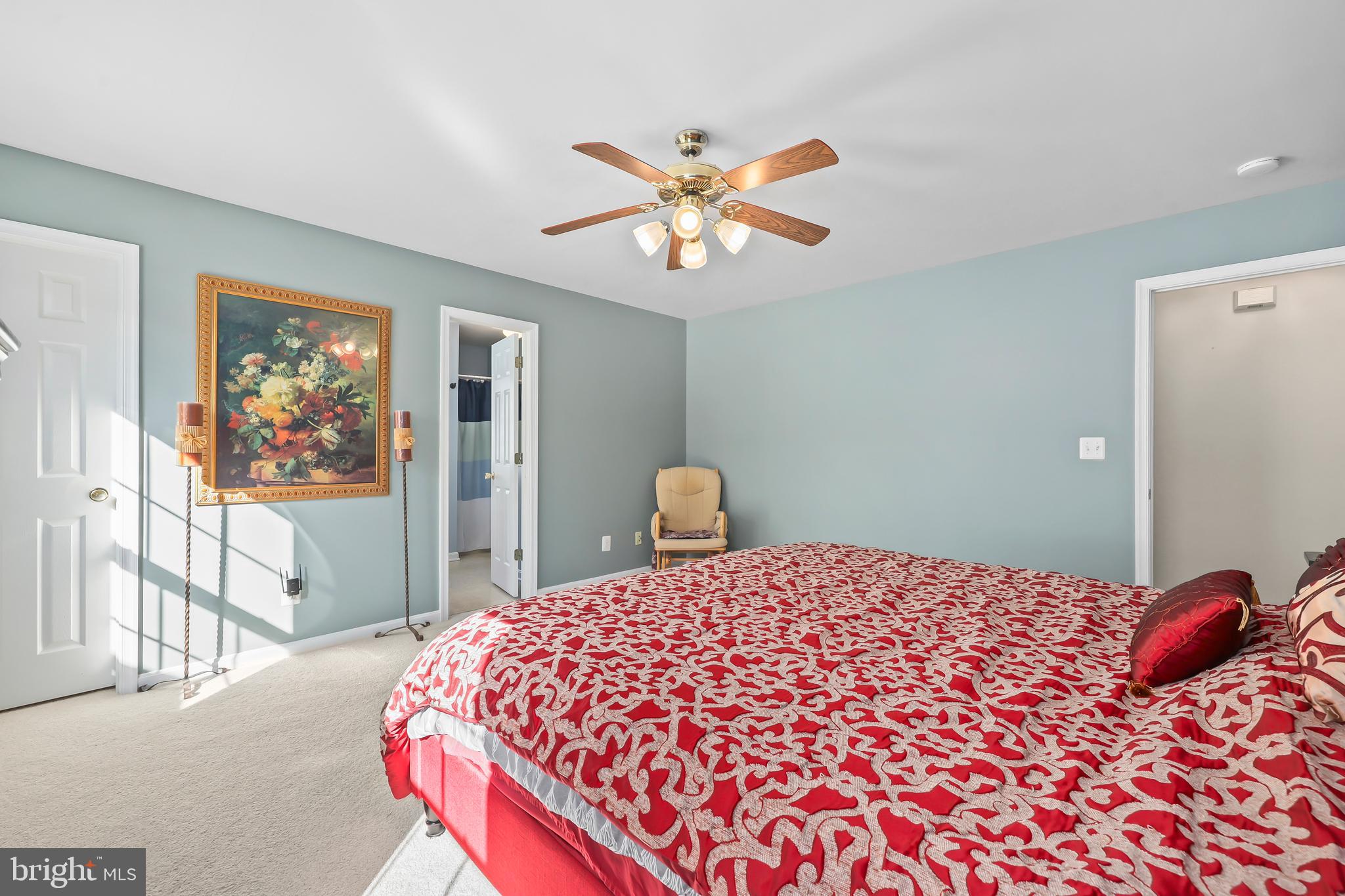 HIDDEN LAKE - Residential