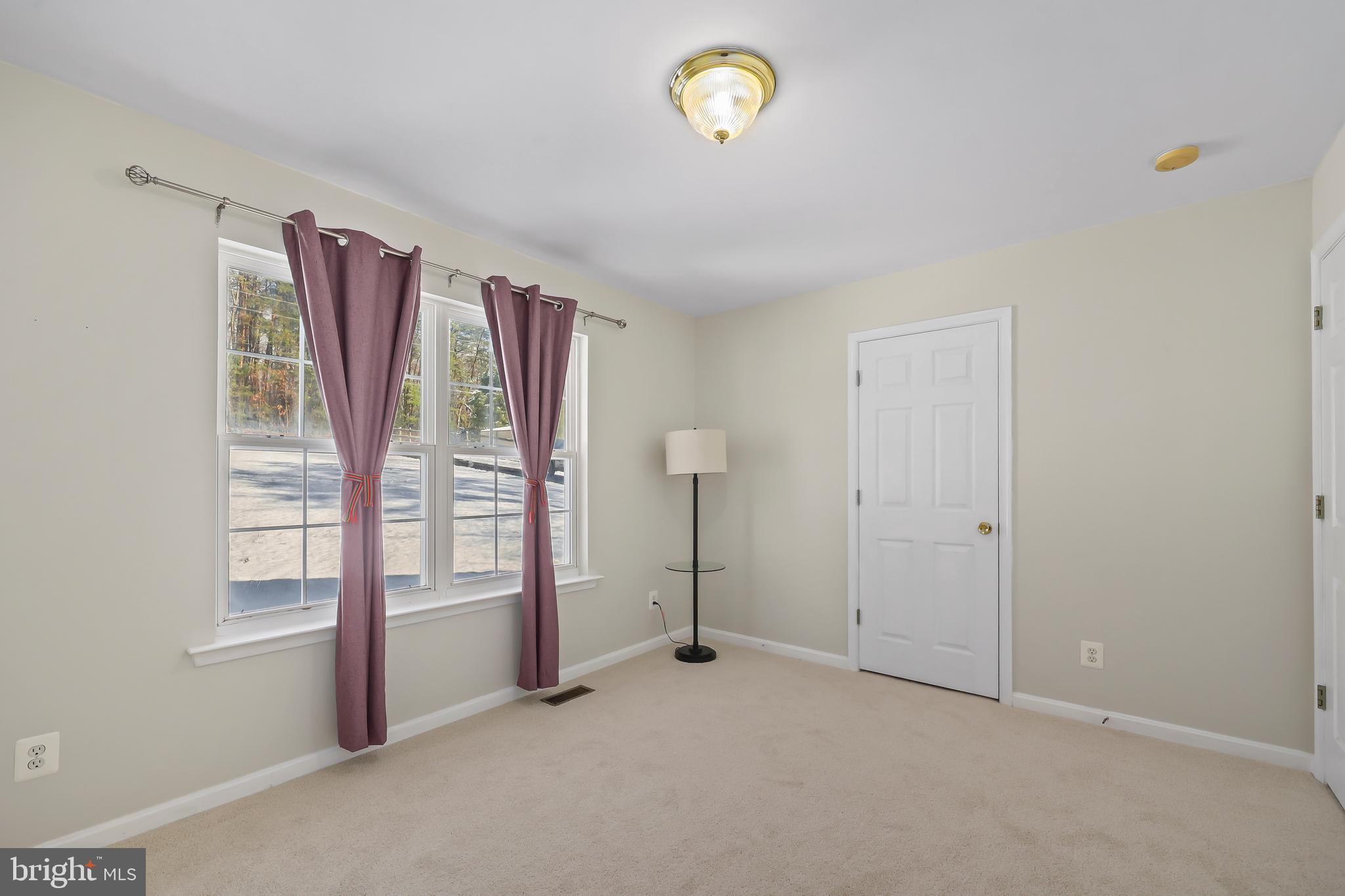 HIDDEN LAKE - Residential