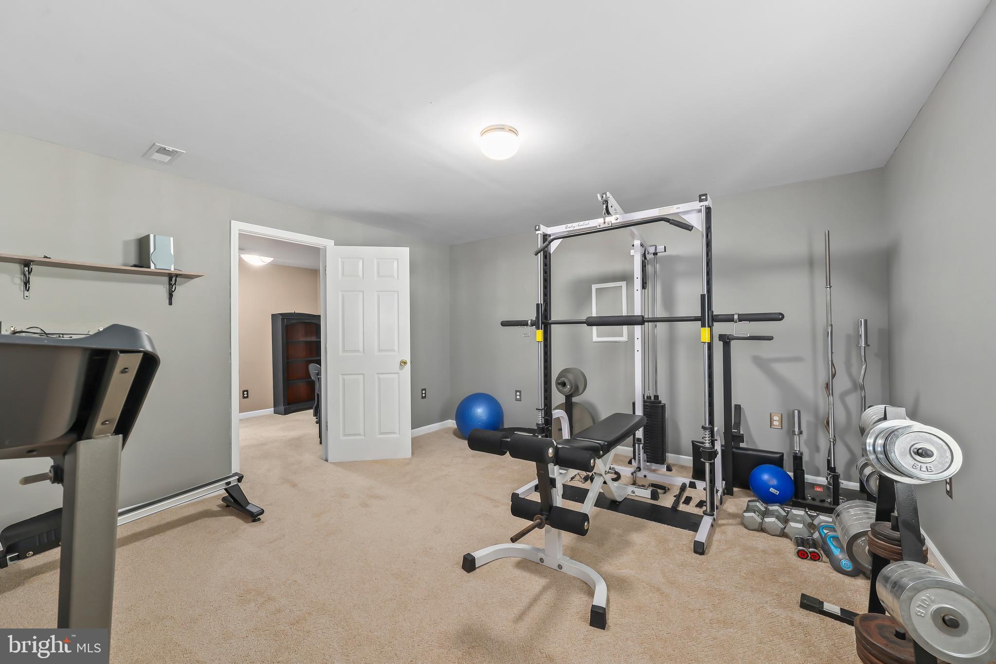 HIDDEN LAKE - Residential