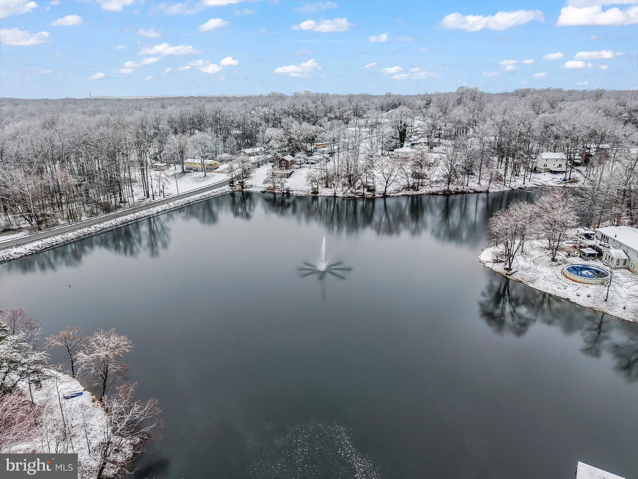 HIDDEN LAKE - Residential