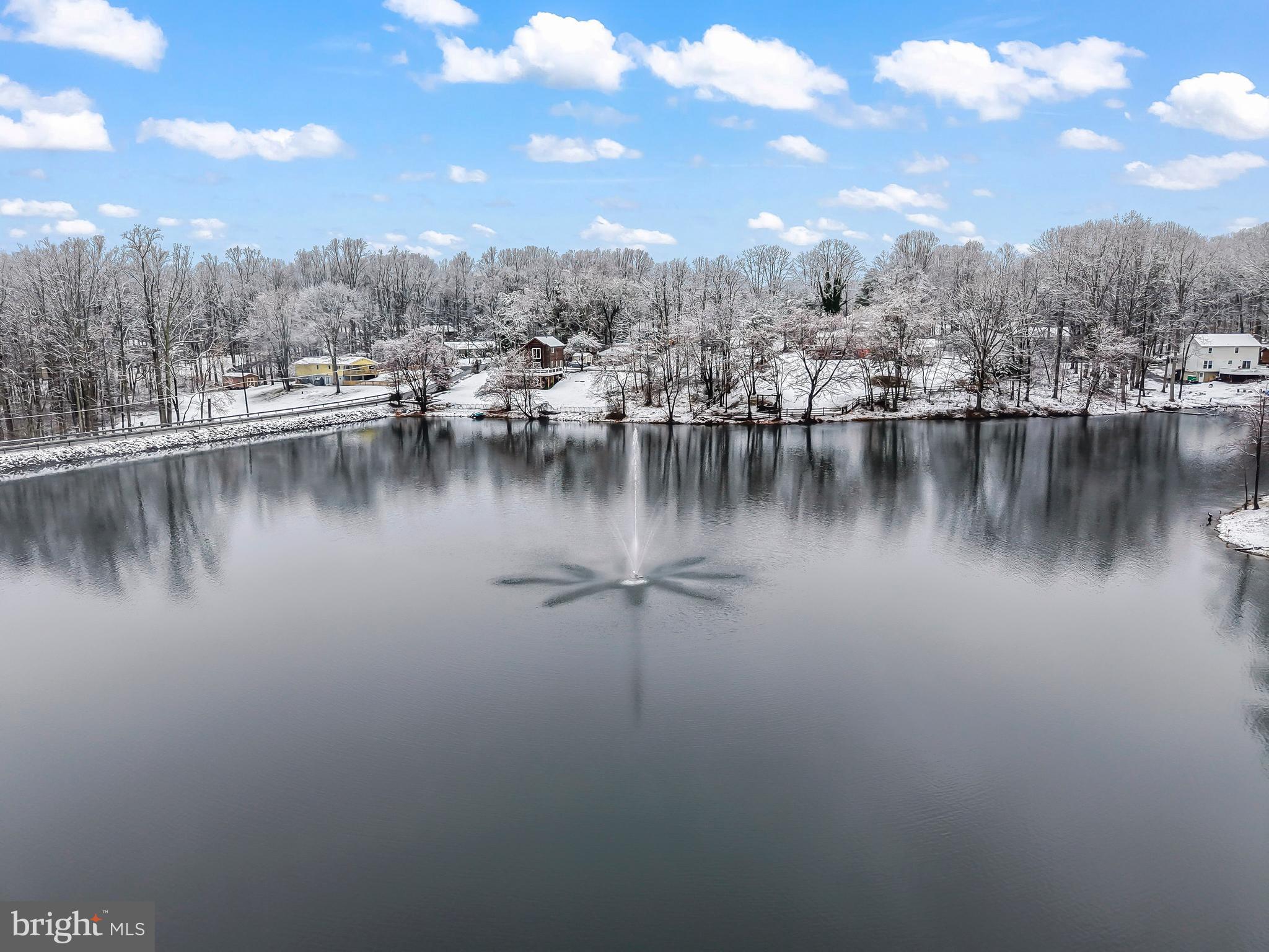 HIDDEN LAKE - Residential