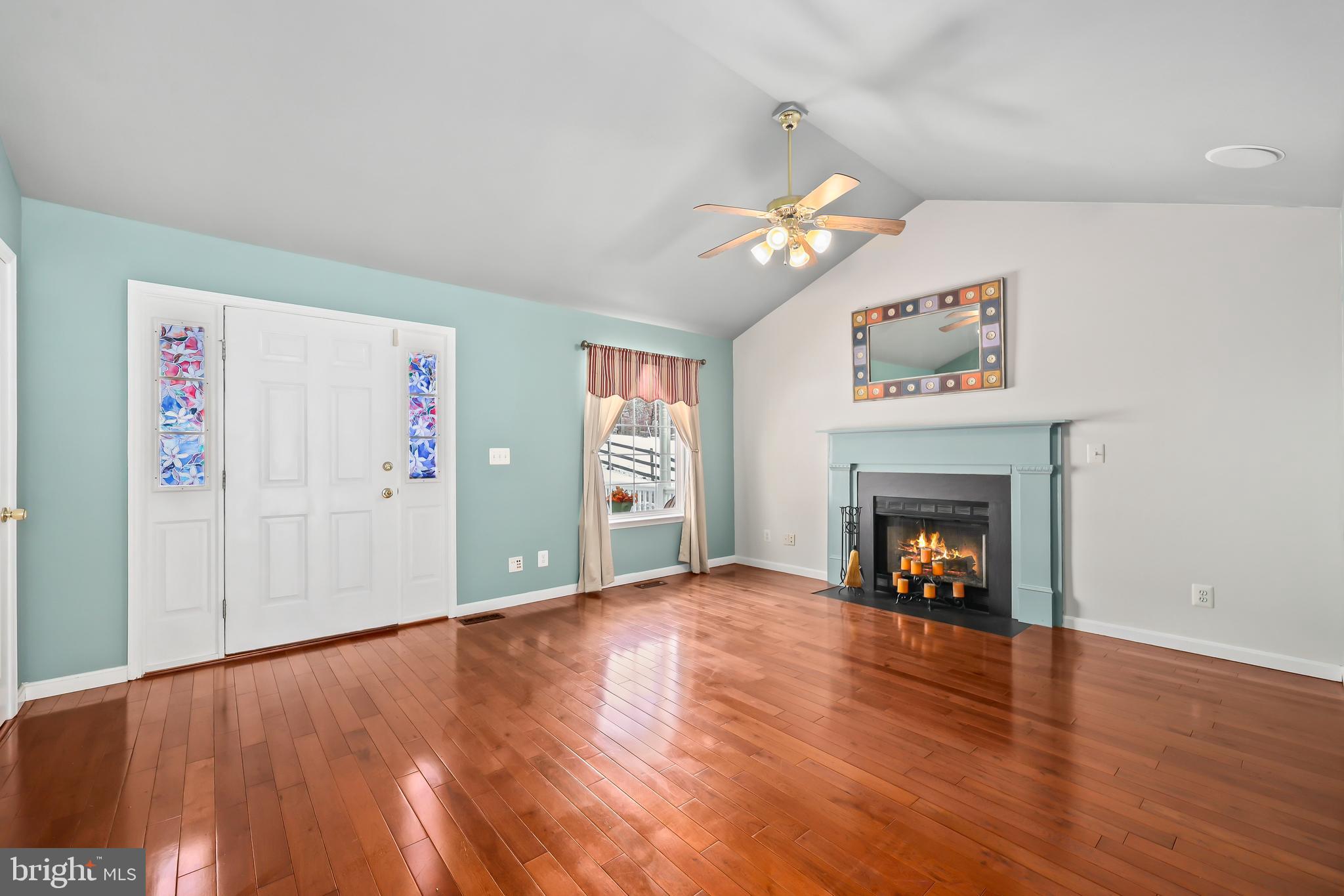 HIDDEN LAKE - Residential