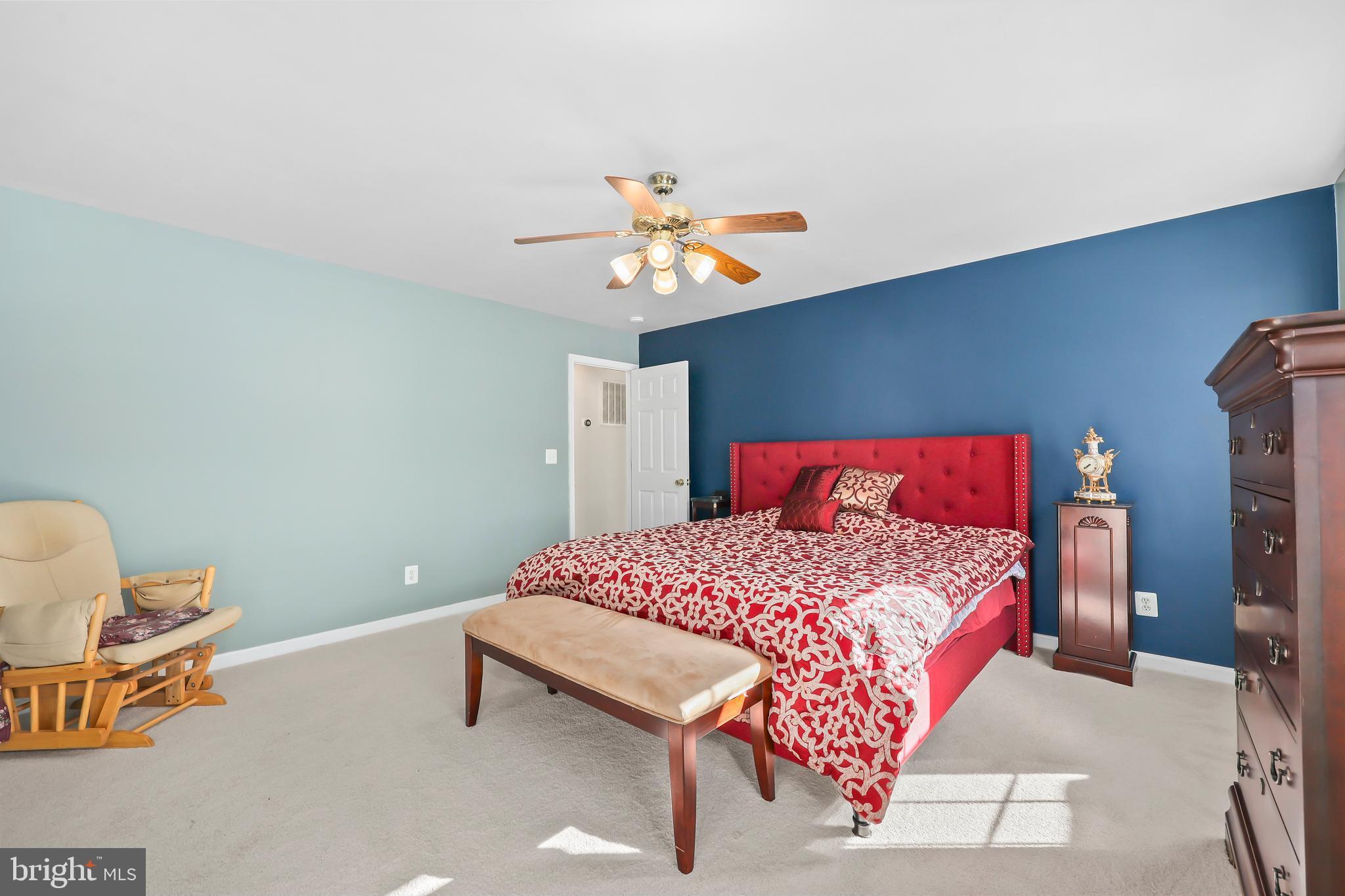 HIDDEN LAKE - Residential