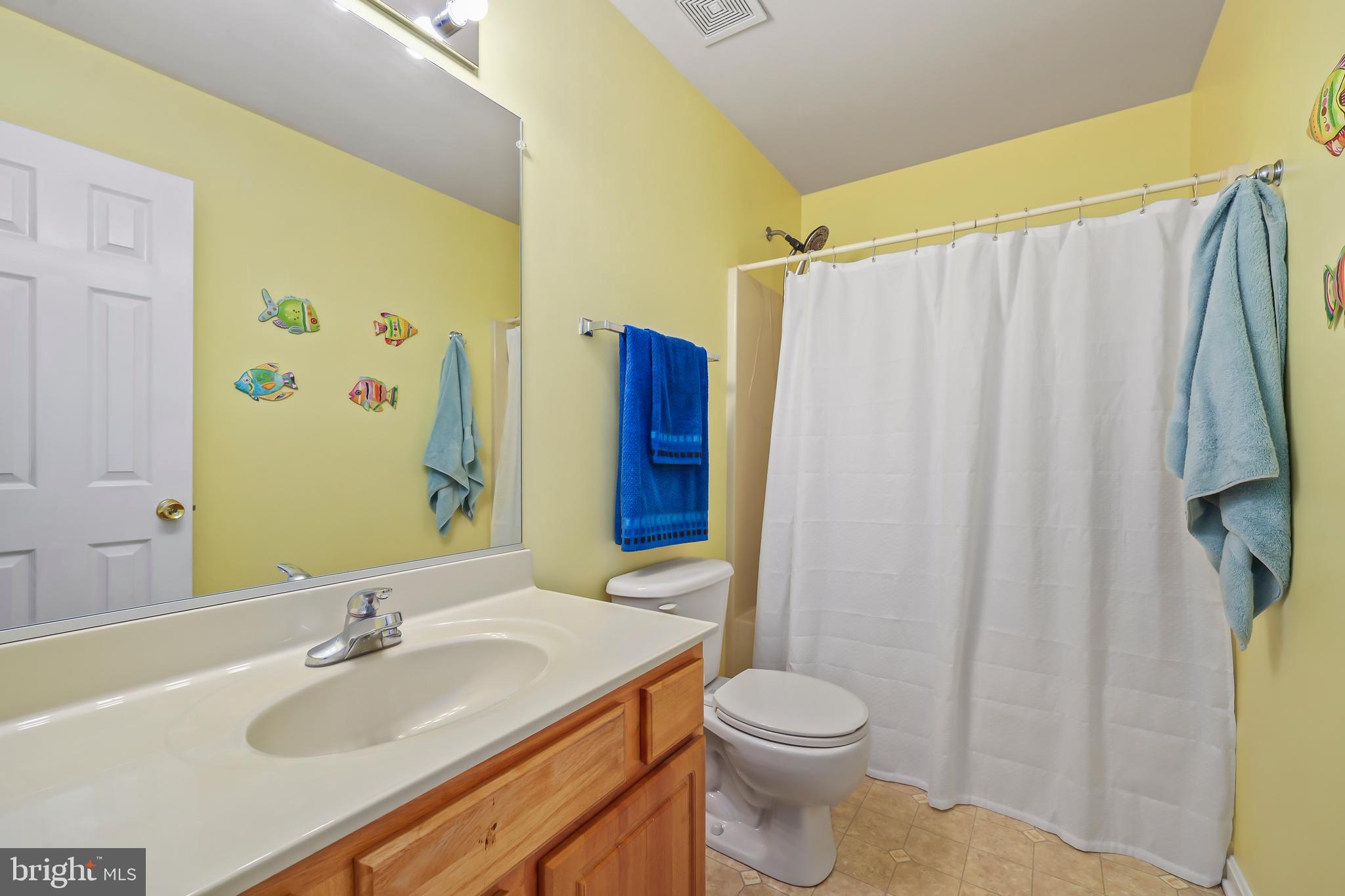 HIDDEN LAKE - Residential