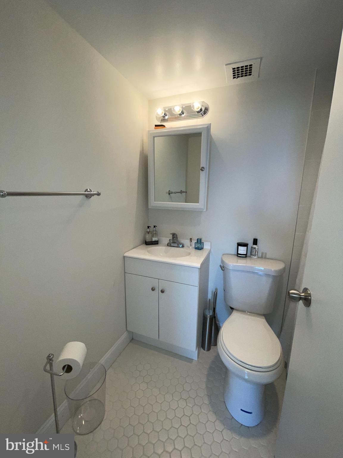 RITTENHOUSE SQUARE - Residential Lease