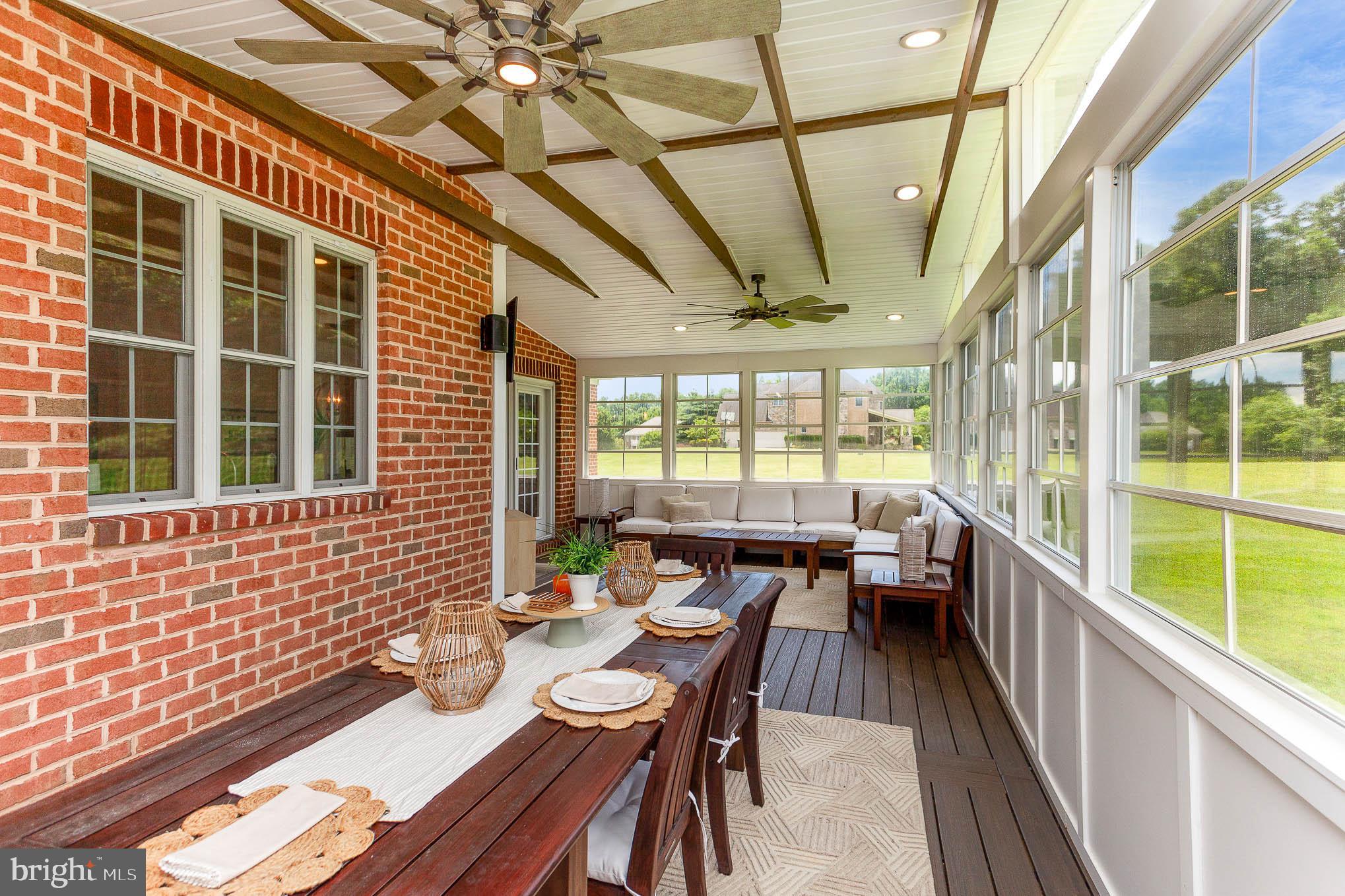 REGENTS RIDGE - Residential