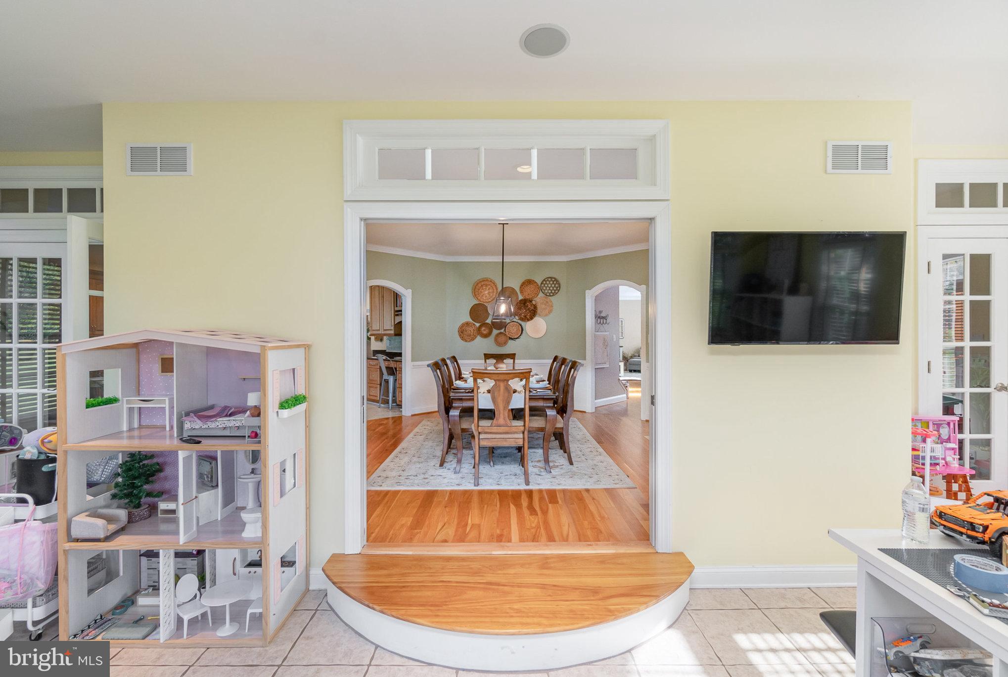 REGENTS RIDGE - Residential